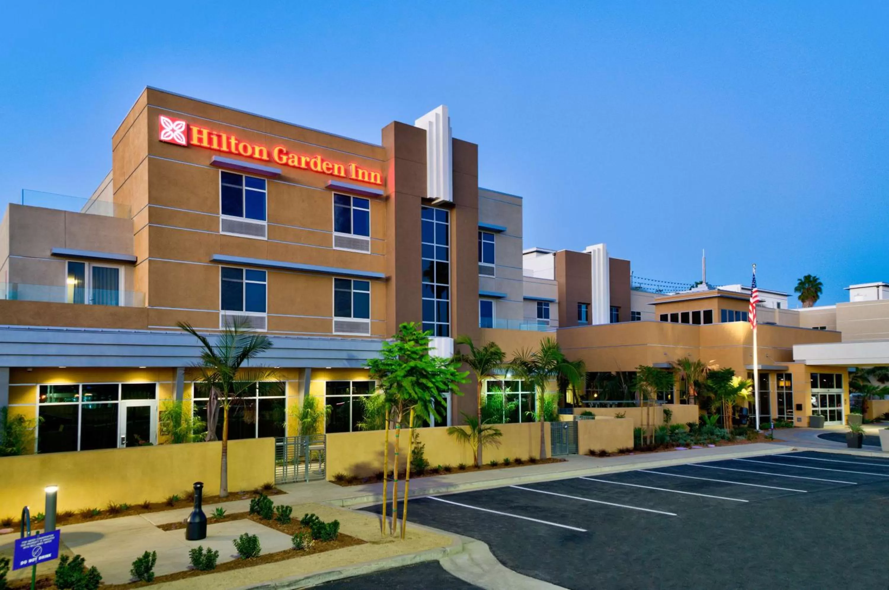 Property building in Hilton Garden Inn Santa Barbara/Goleta