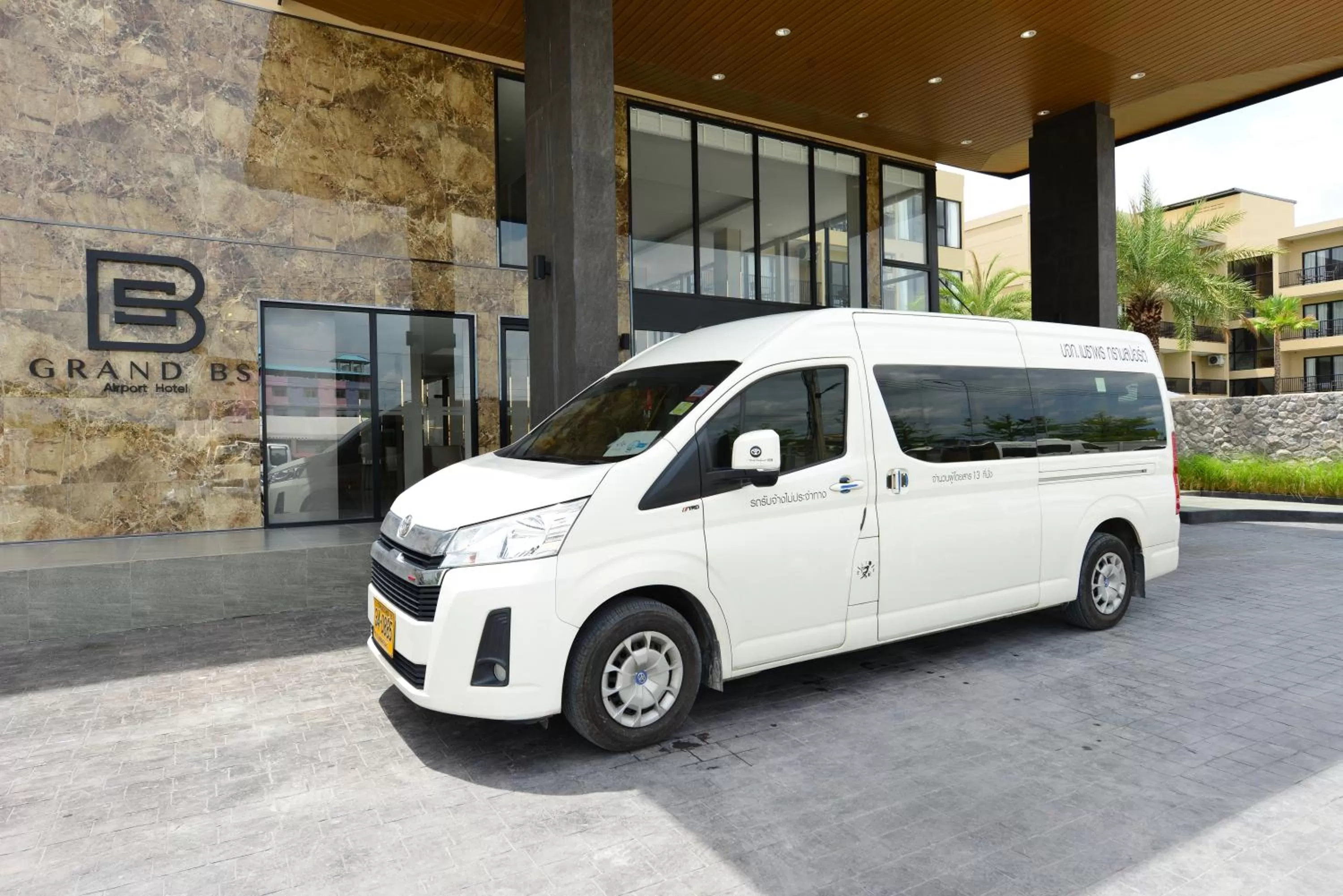 Facade/entrance in BS Residence Suvarnabhumi
