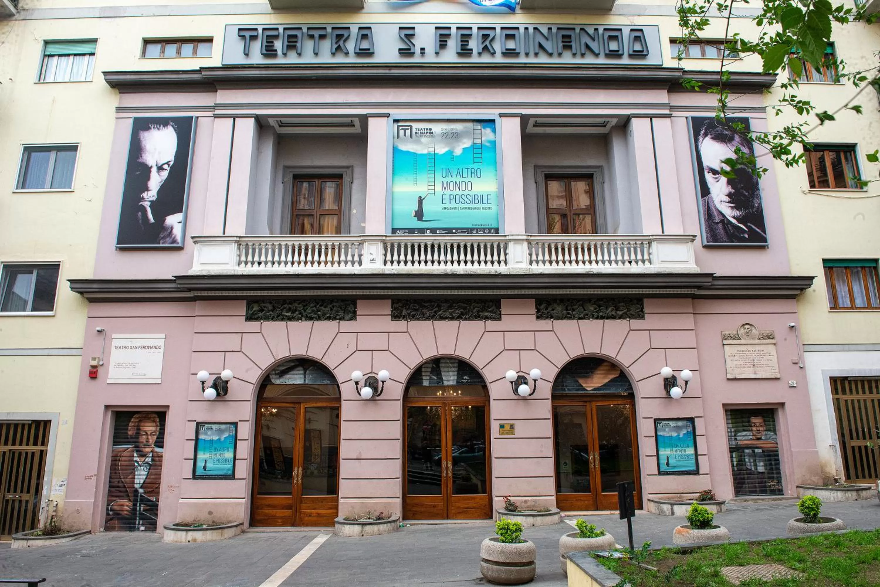 Property building in VIVI A NAPOLI