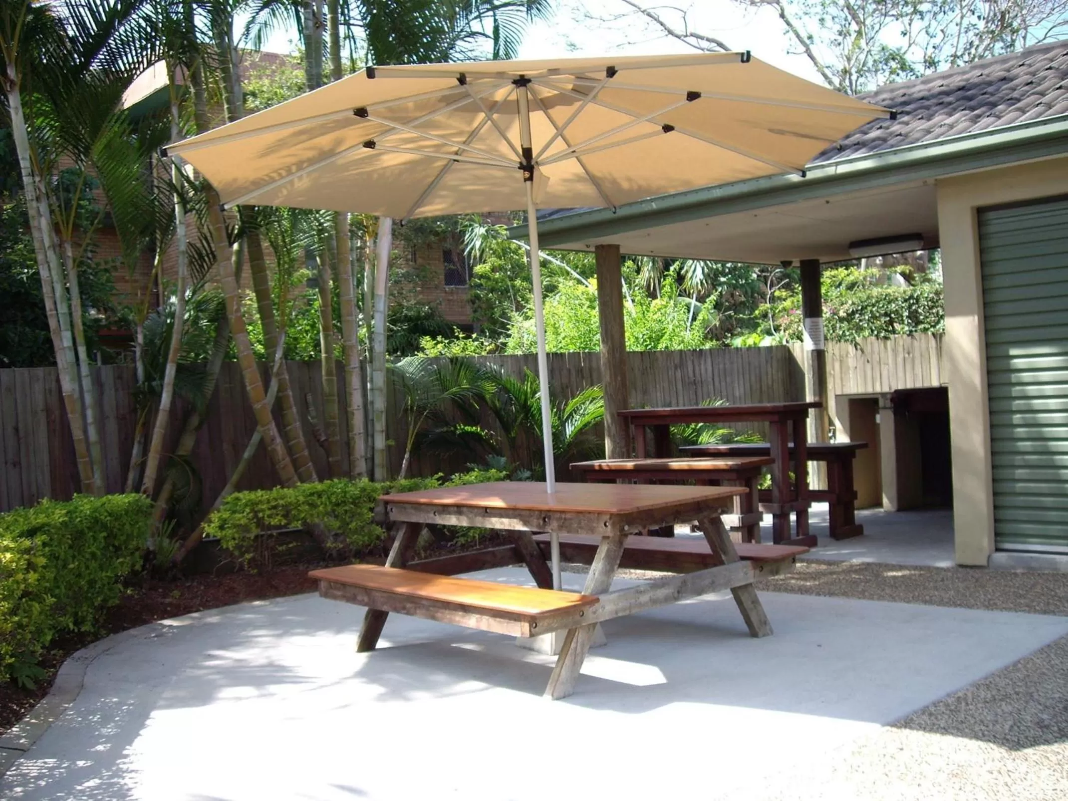 Shower in Bila Vista Kirra Beachside Apartments