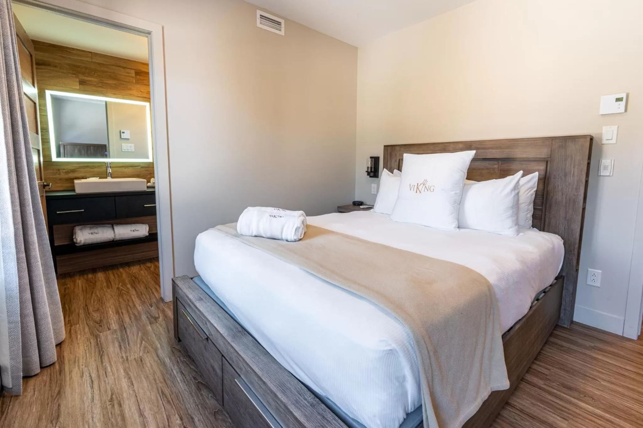 Bed in Le Viking Resort