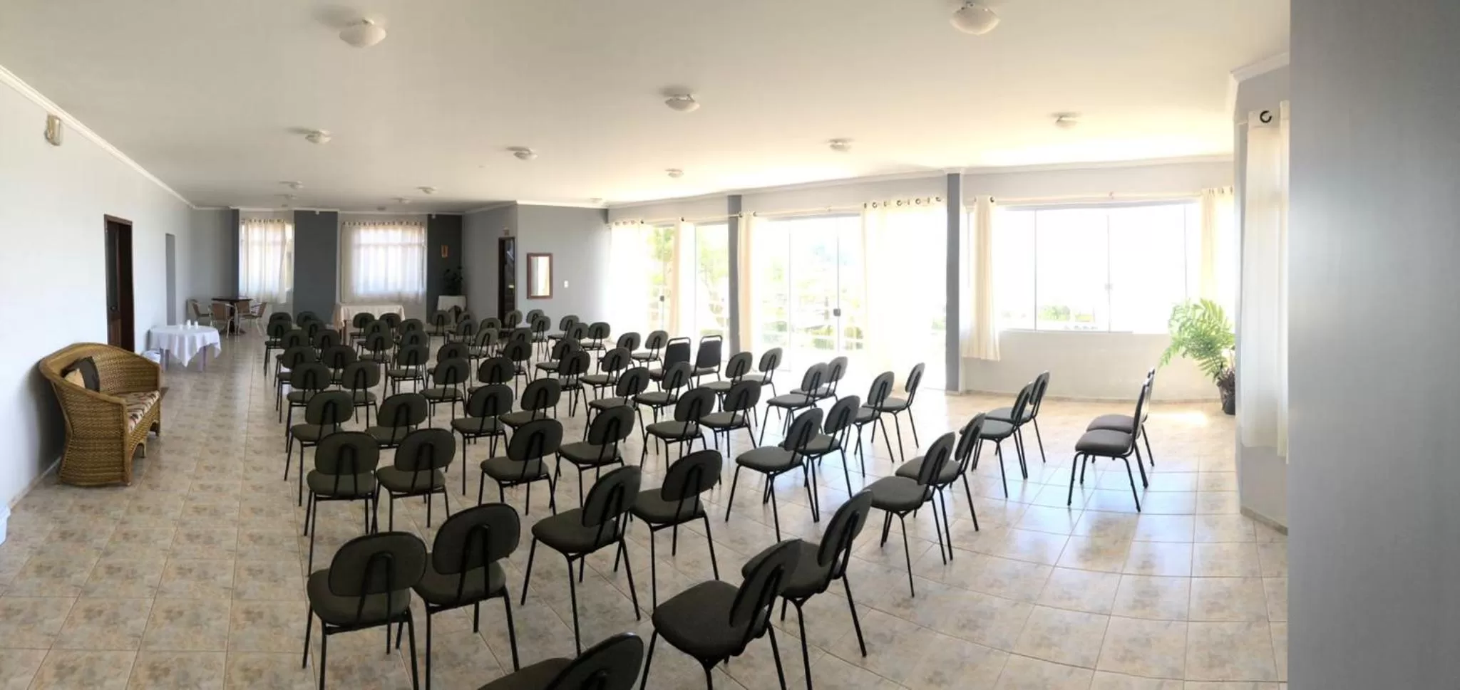 Business facilities in Flamboyant Hotel