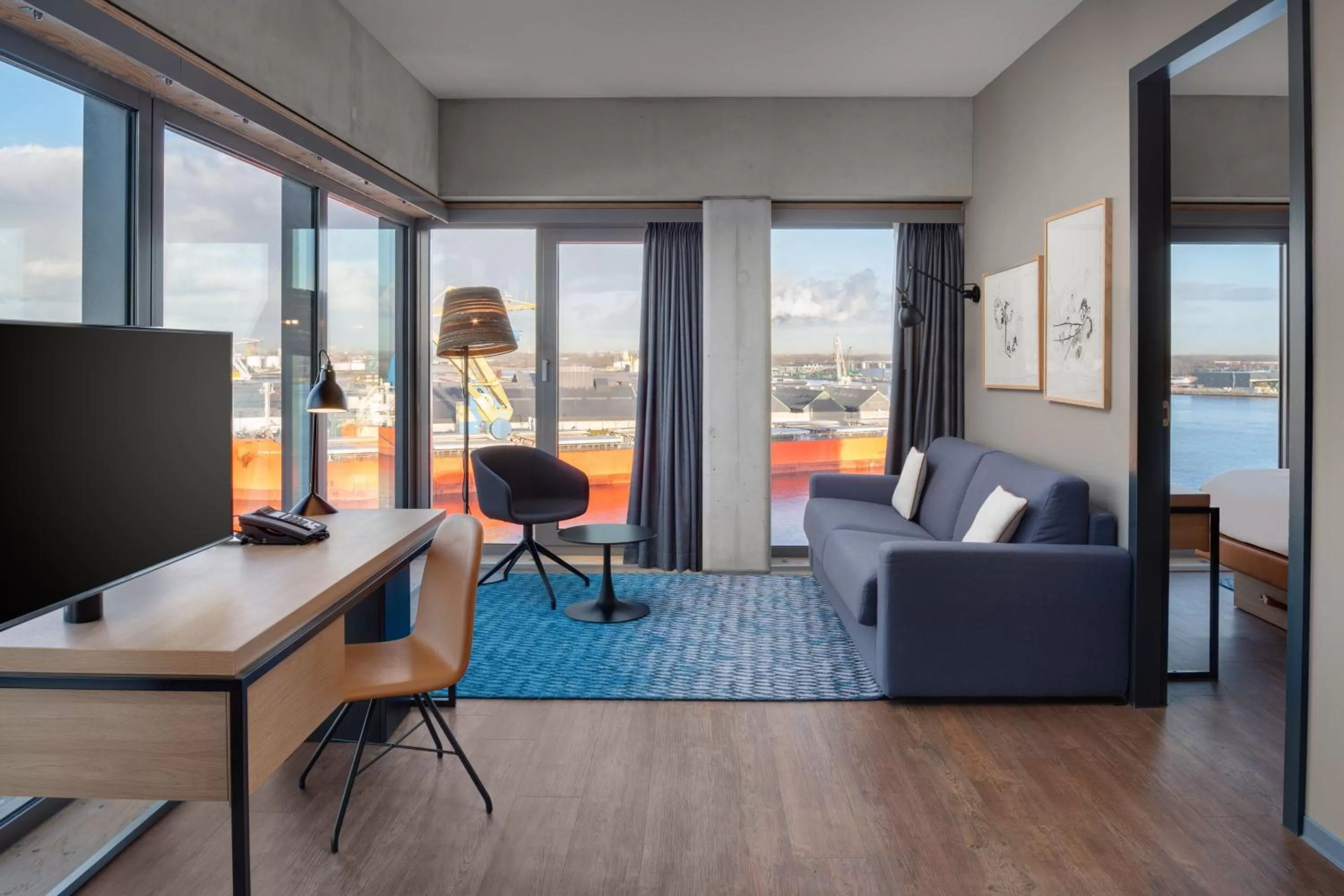 Lounge or bar in Residence Inn by Marriott Amsterdam Houthavens