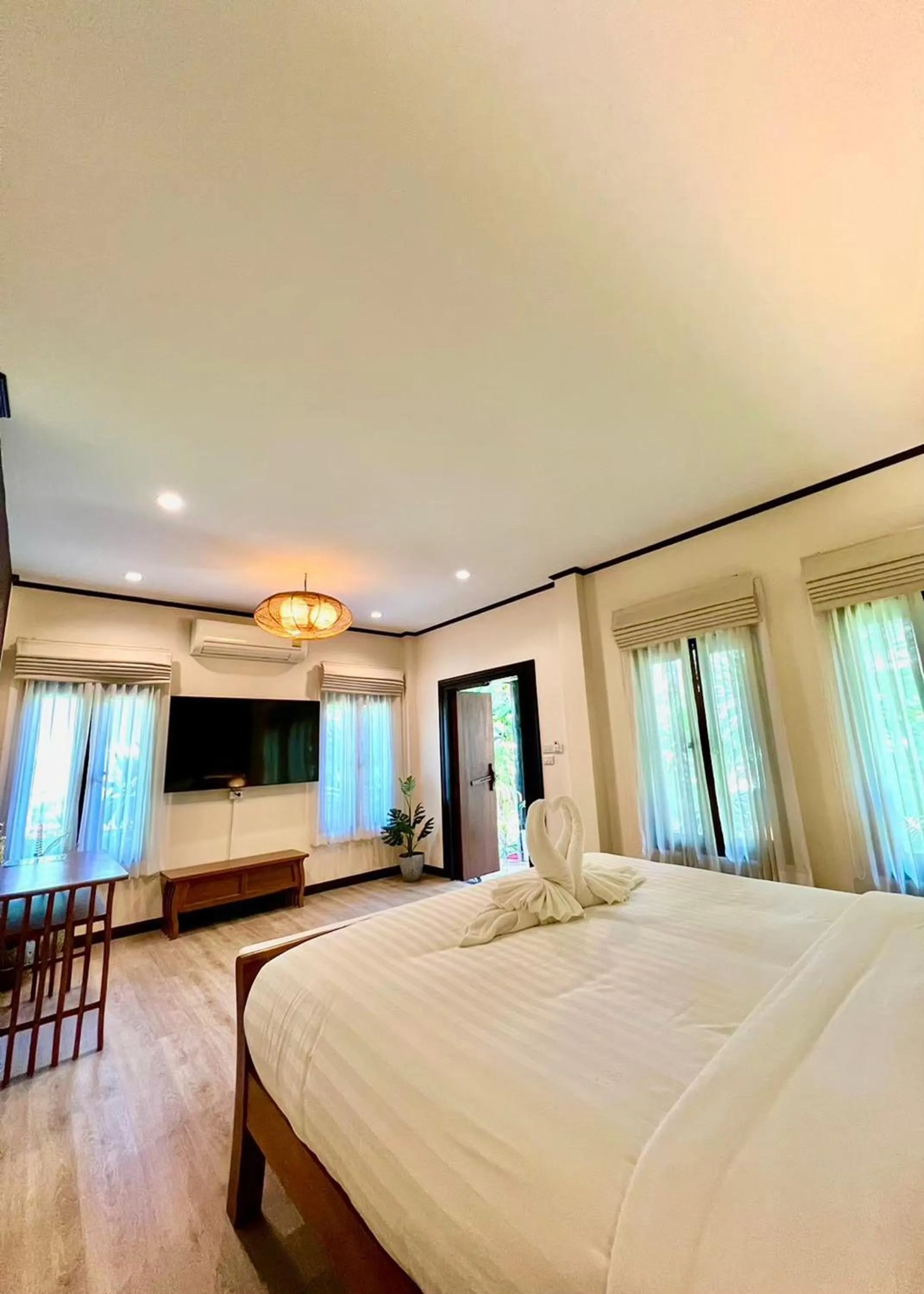 Bed in Na Mantra Resort