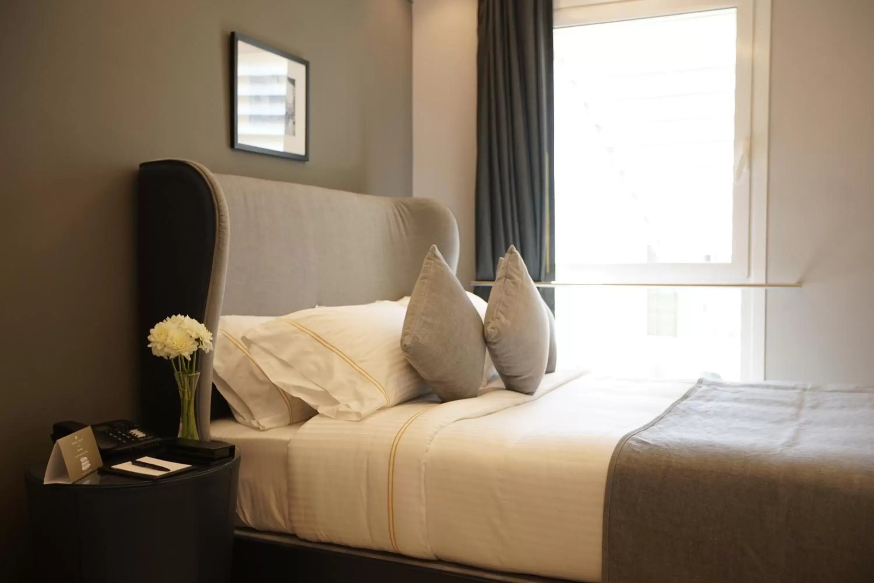 Standard Queen Room in Royal Tulip Achrafieh Standard Queen Room in Royal Tulip Achrafieh