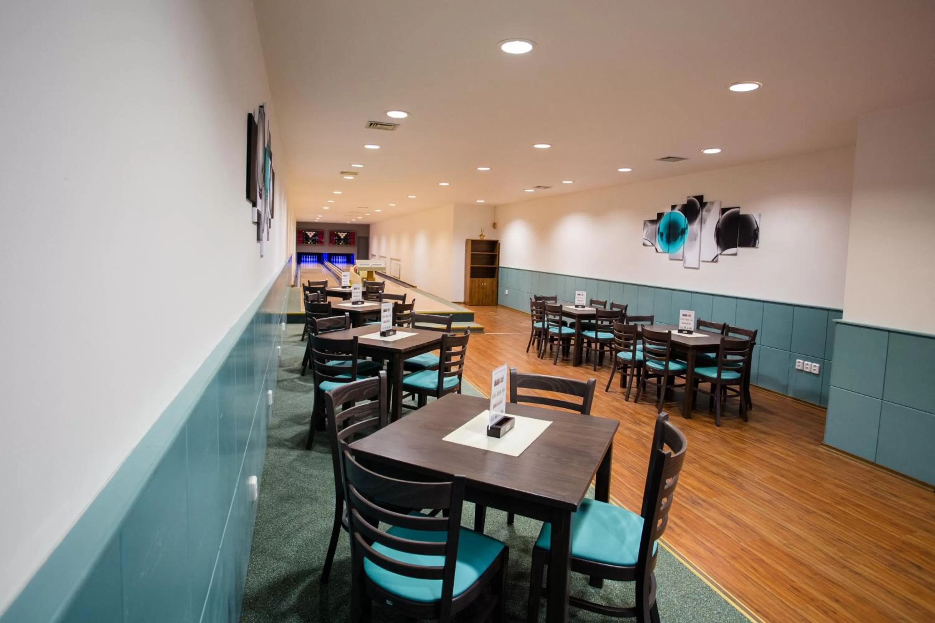 Bowling in Hotel Bon