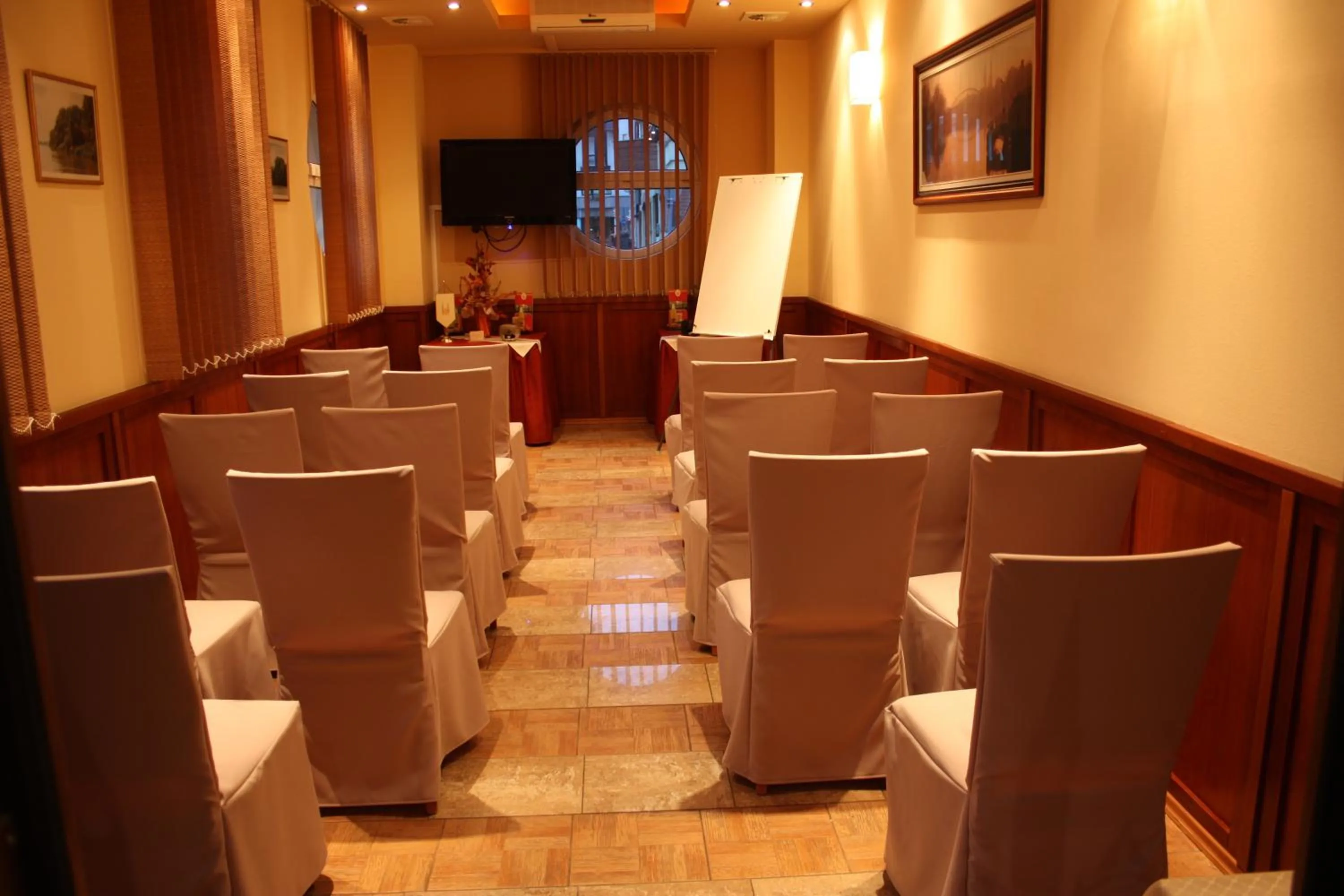 Business facilities in Dóm Hotel