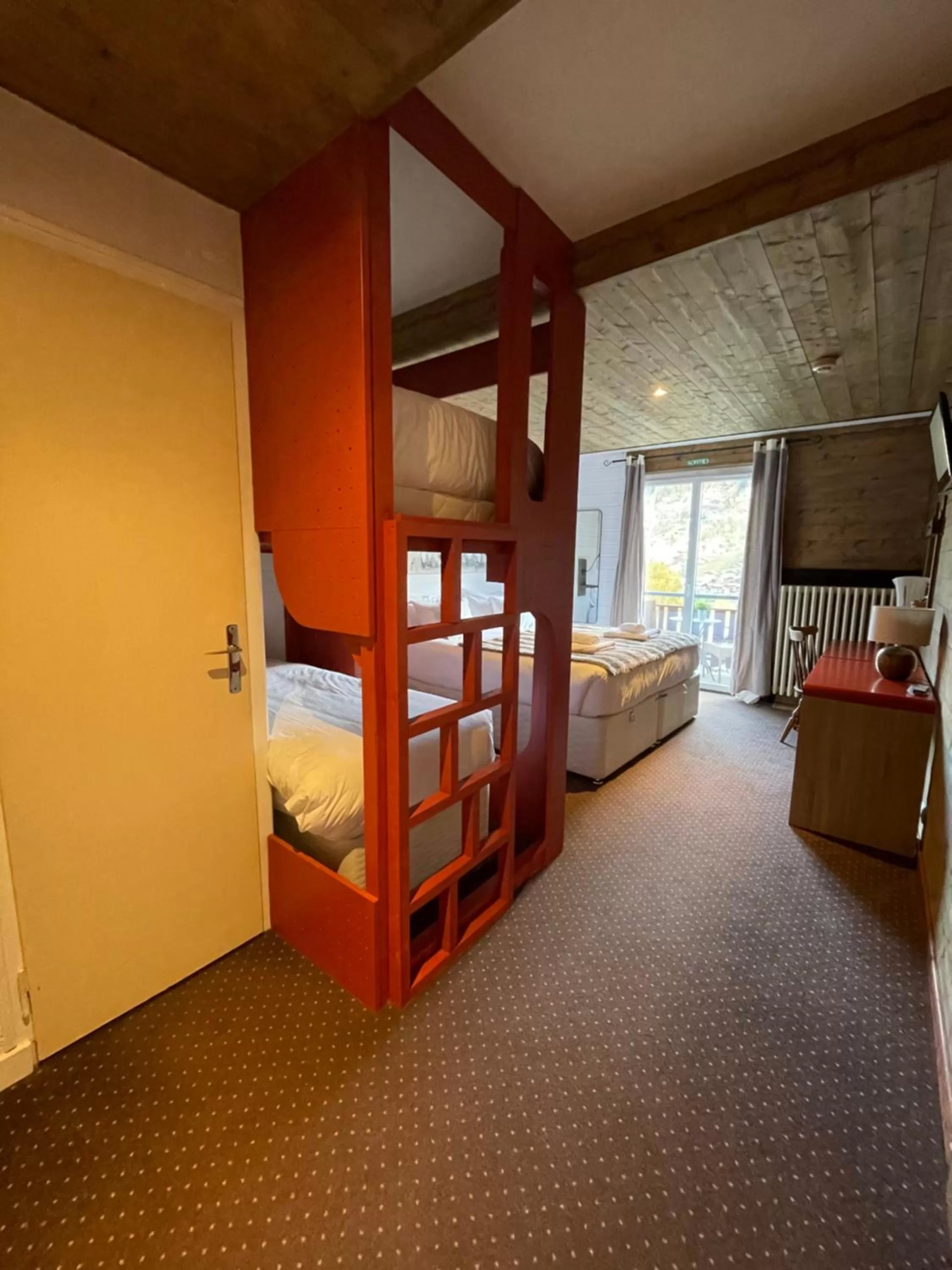 Bed in Hôtel La Chaumière