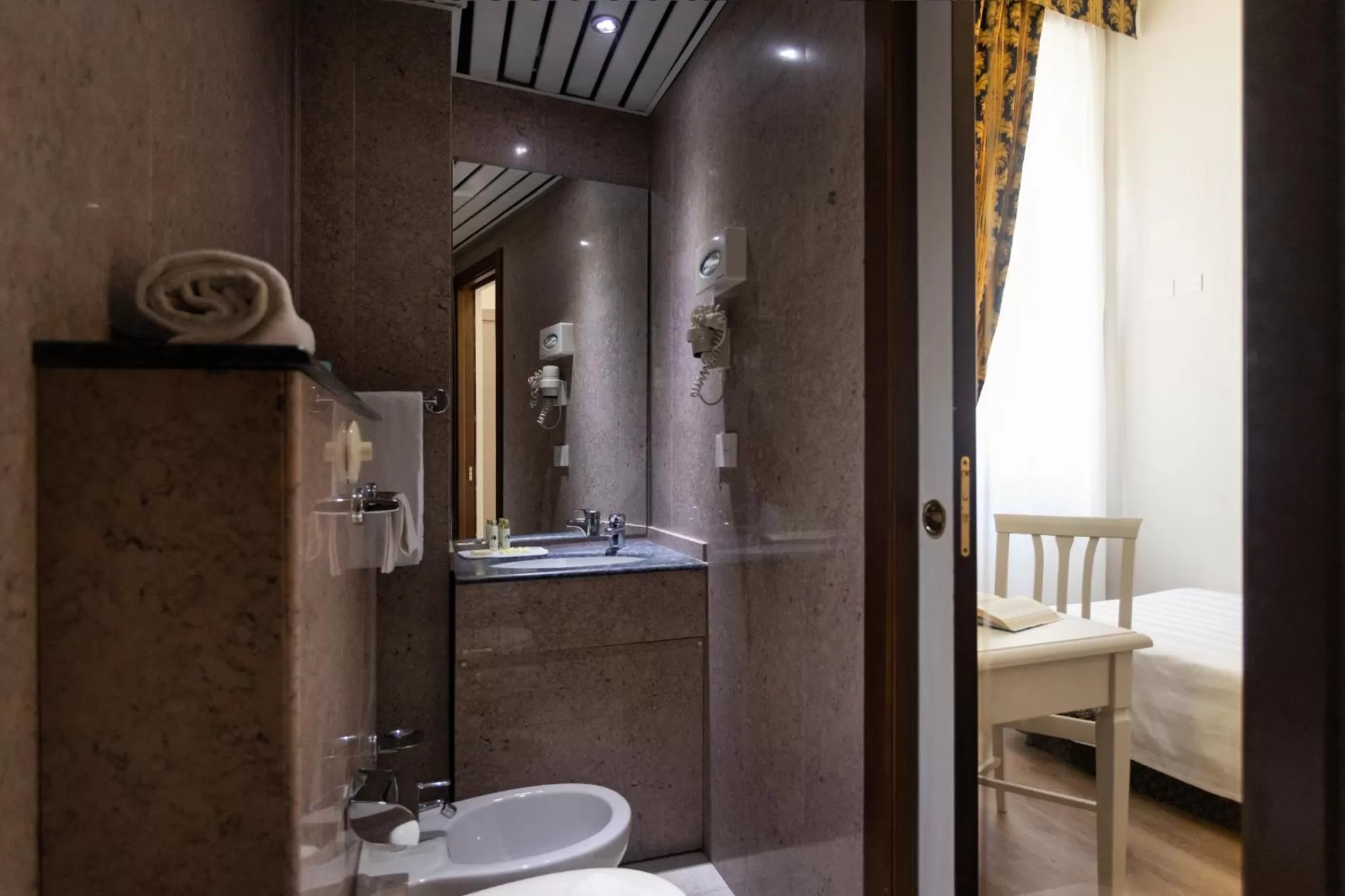 Bathroom in Hotel Fontebella