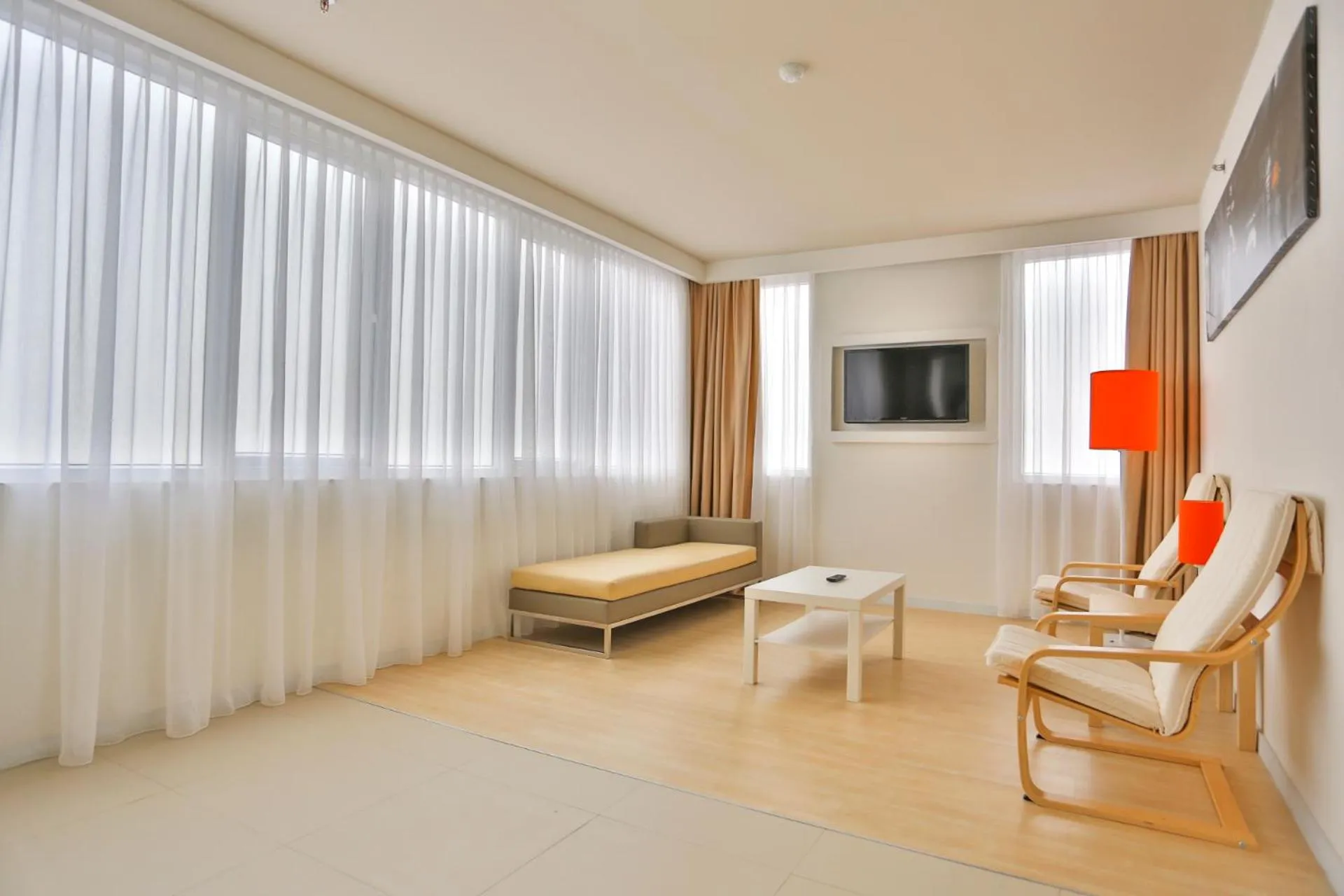 Shower in HARRIS Hotel Pontianak