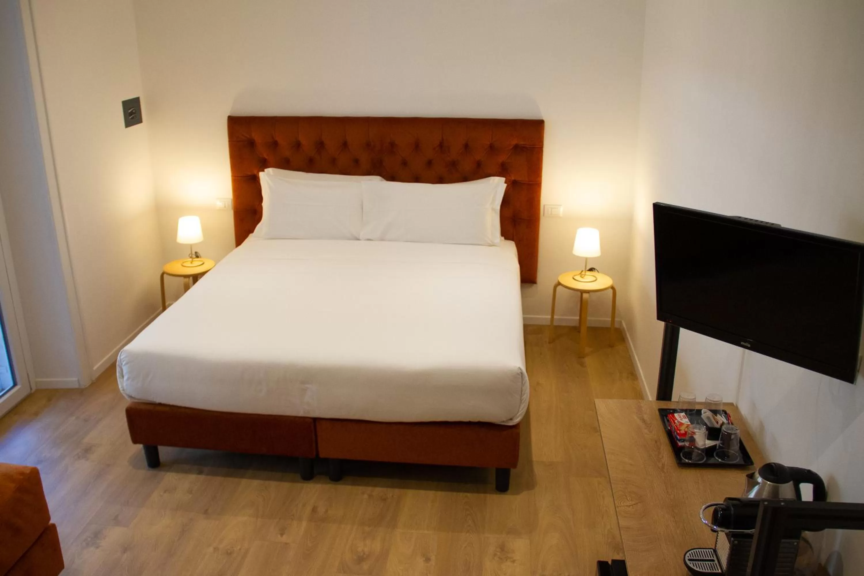 TV and multimedia, Bed in Michelangelo Vatican Rooms