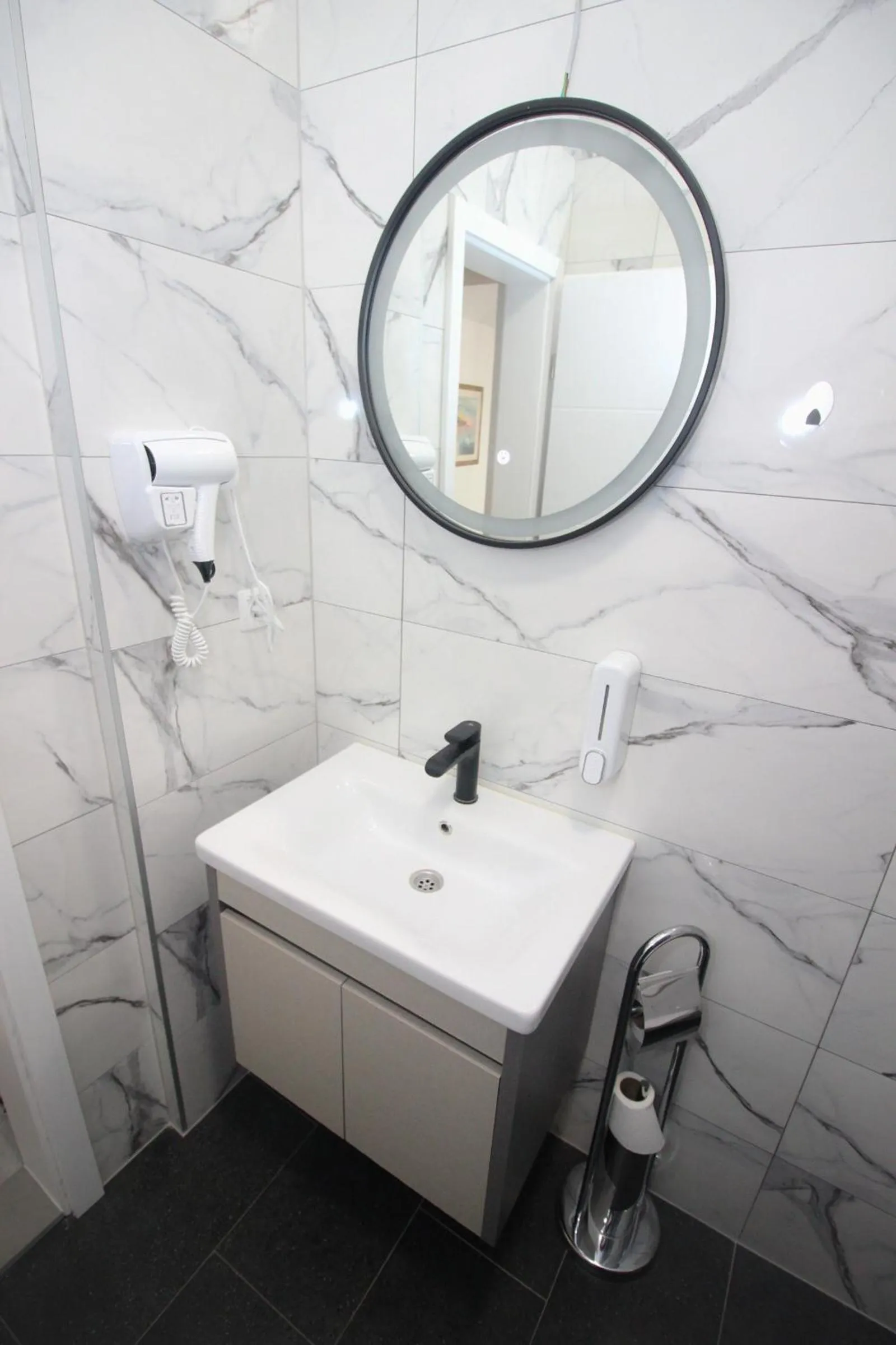 Bathroom in Motel Deny