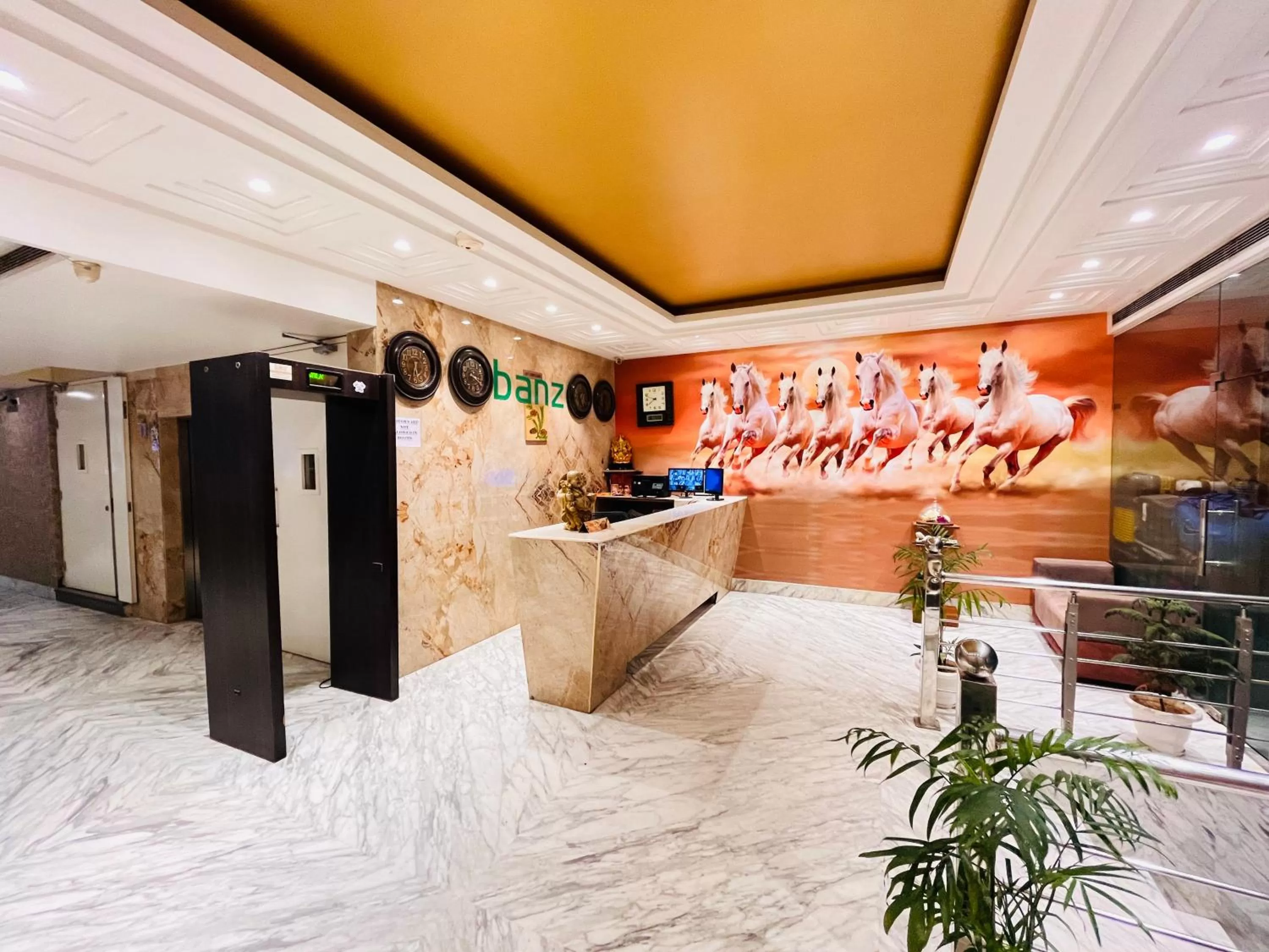 Lobby or reception in Hotel Banz near Delhi Airport