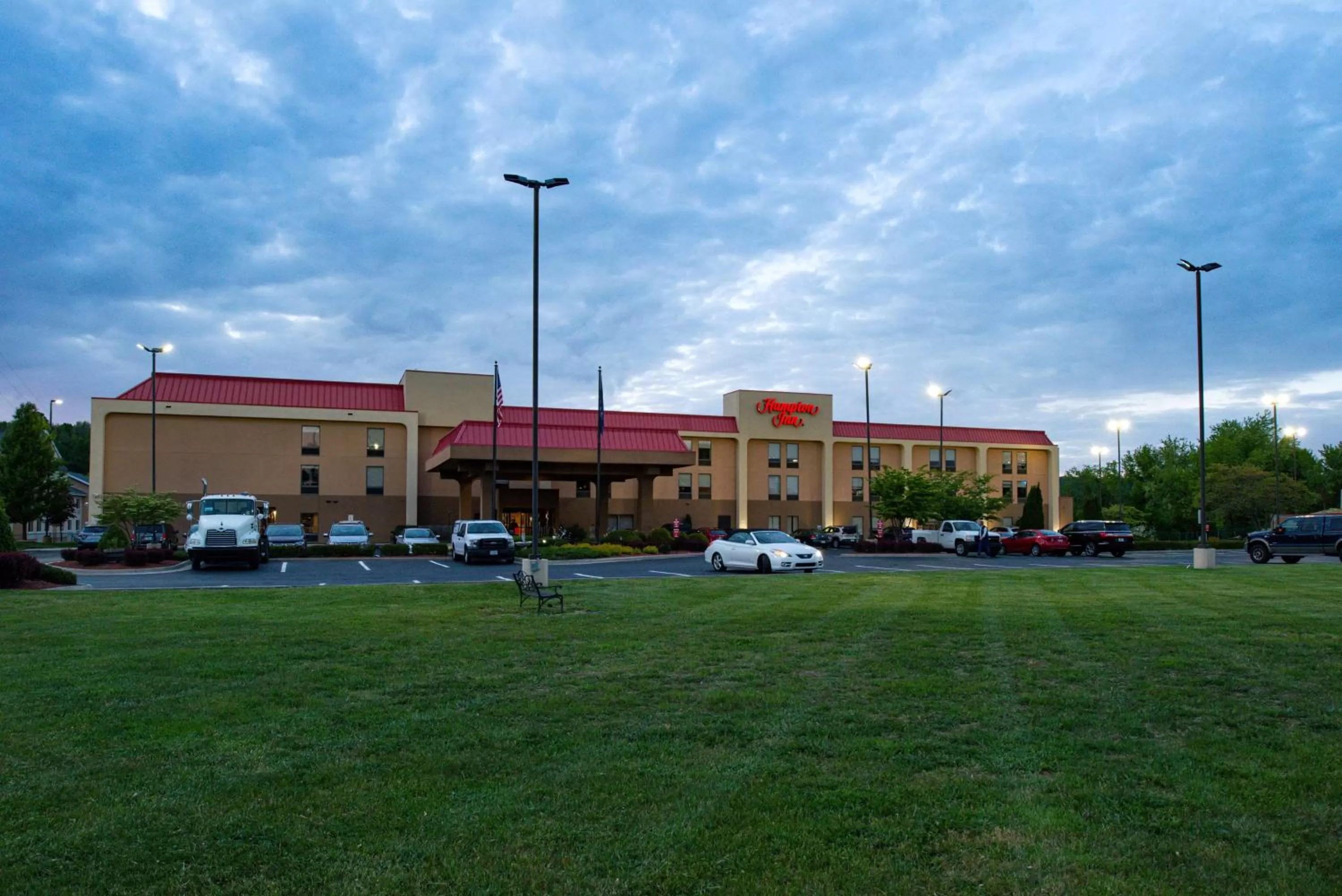Property building in Hampton Inn Wytheville