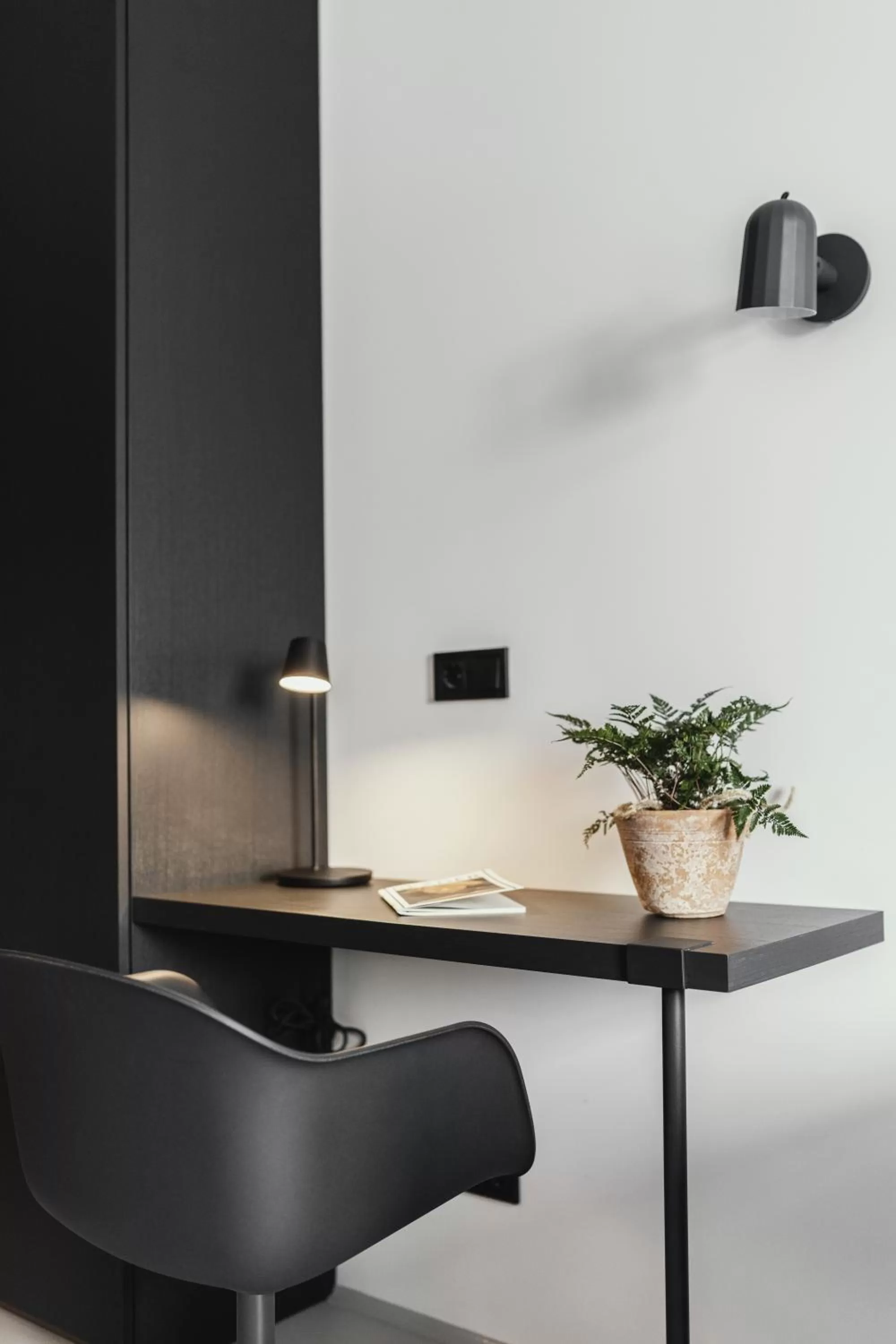 TV/Entertainment Center in Owntown Apart Hotel