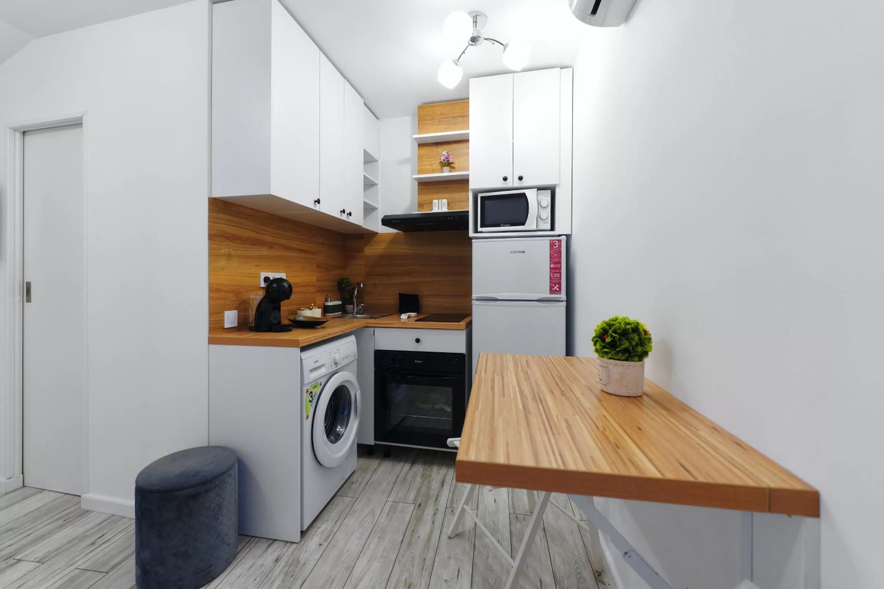 Kitchen/Kitchenette in Bella House