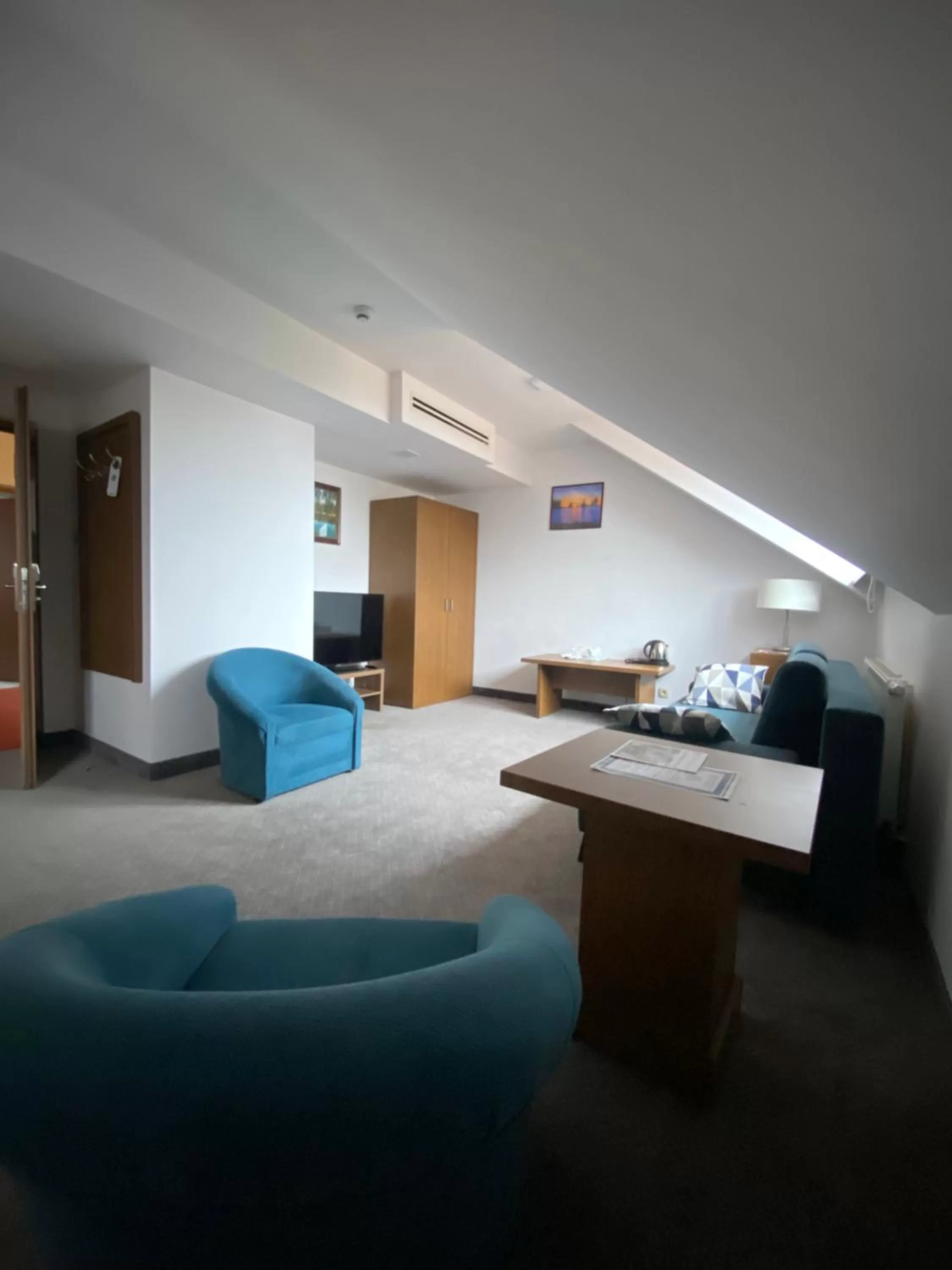 HOTEL CICHA WODA NIEPORĘT