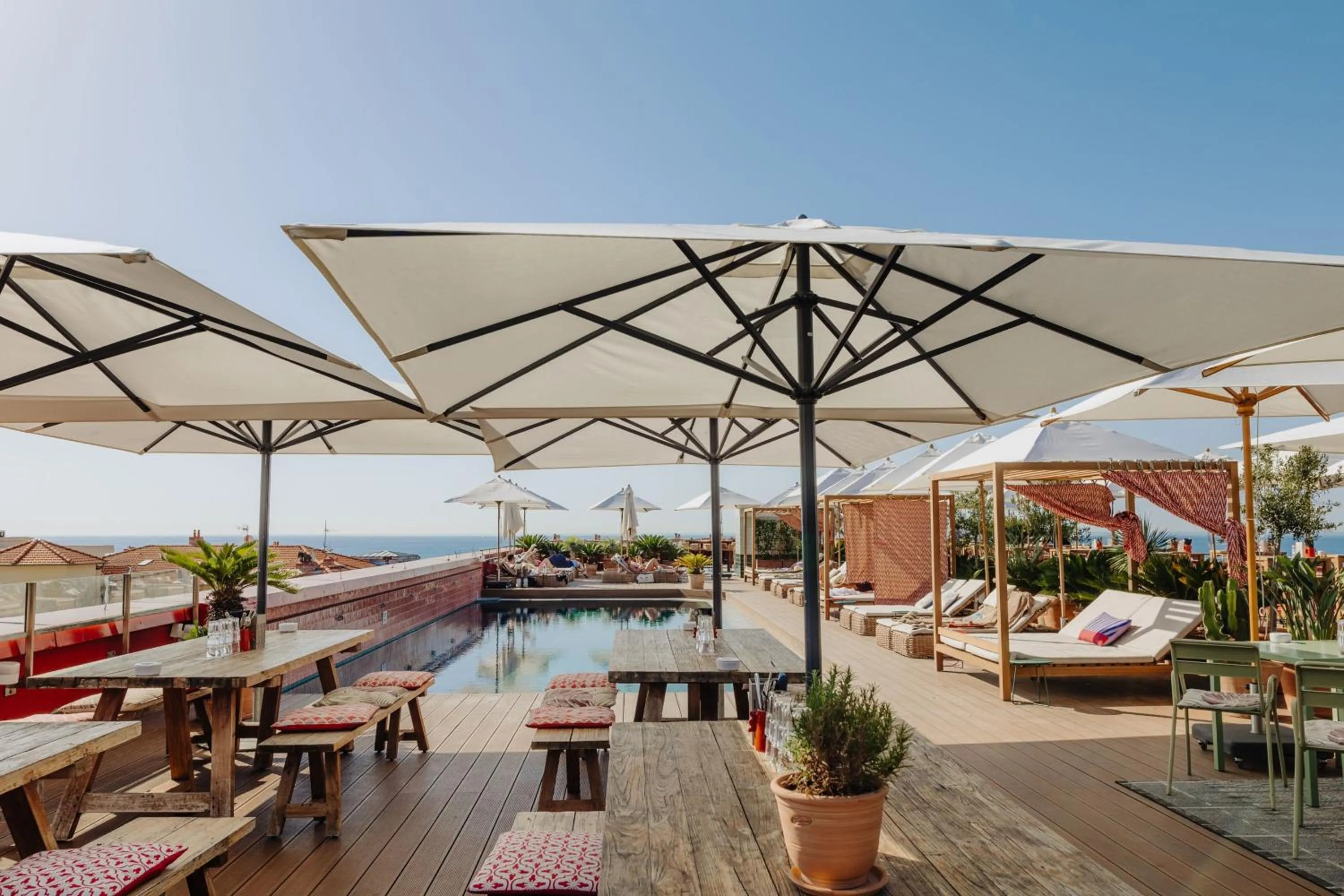 Swimming pool in AC Hotel by Marriott Nice