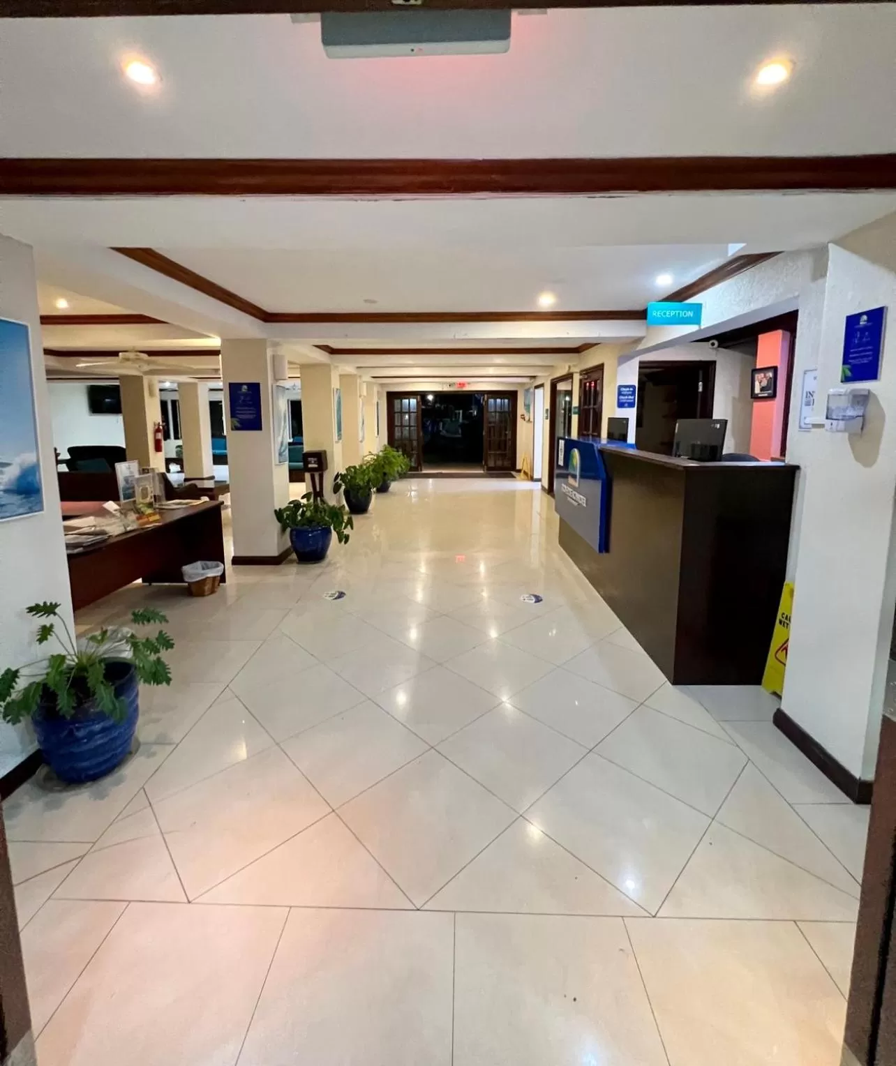 Lobby or reception in Dover Beach Hotel