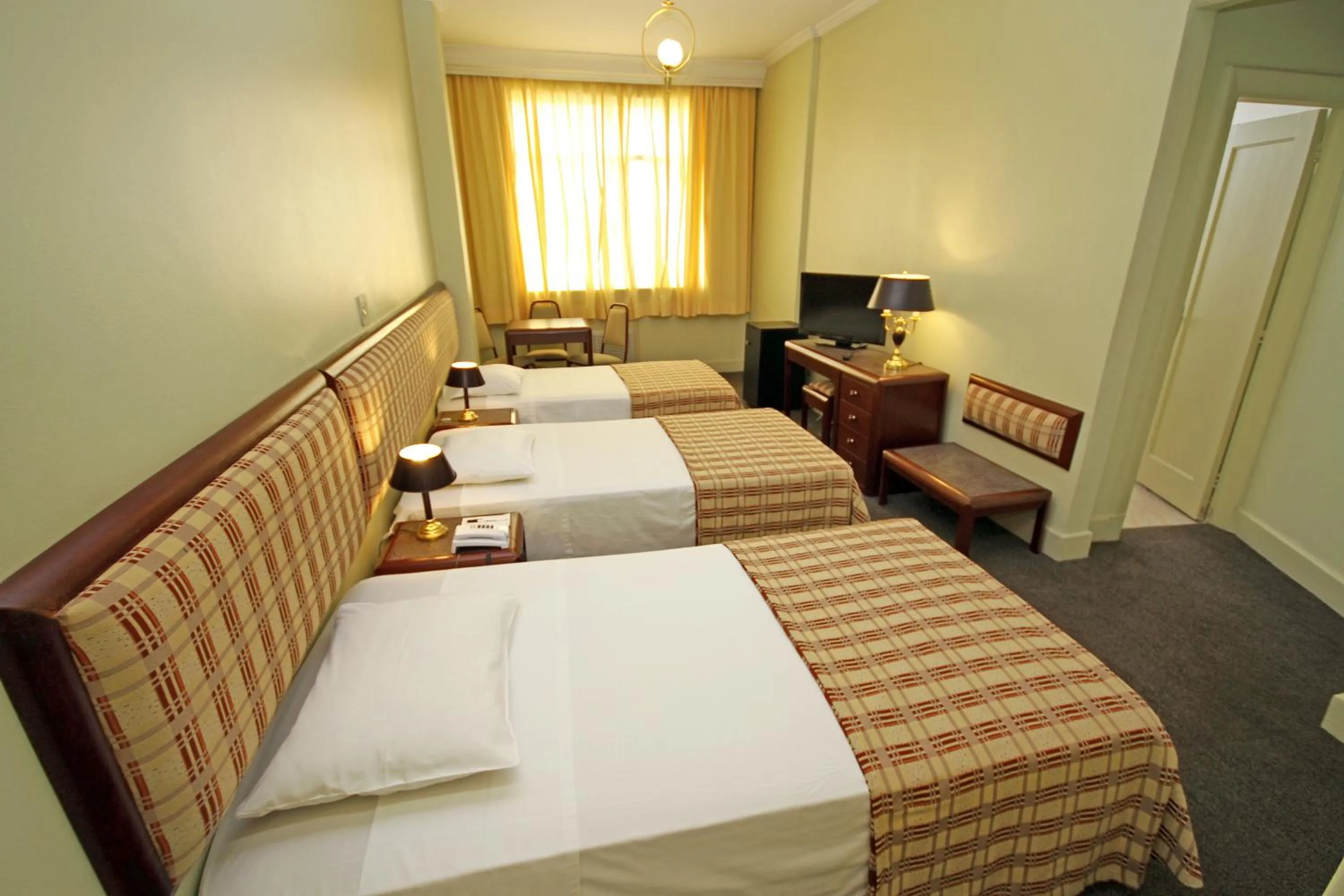 Photo of the whole room, Bed in San Raphael Hotel