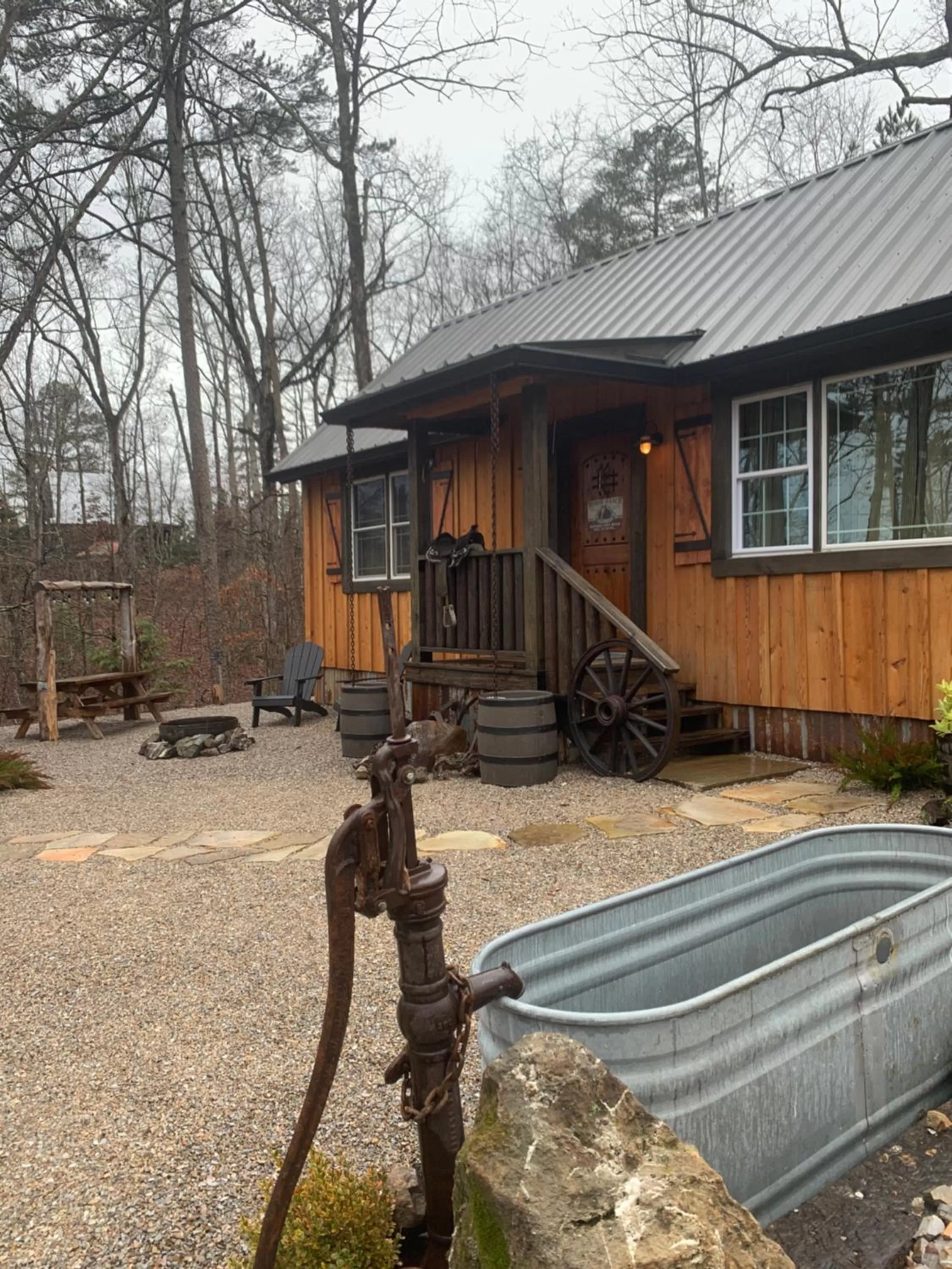 Natural landscape, Property Building in Fox Pass Cabins