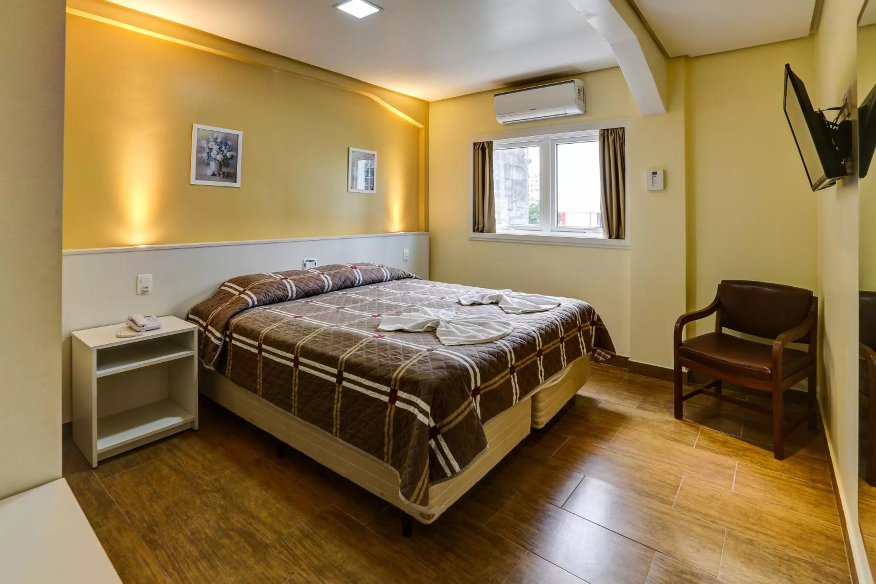 Photo of the whole room, Bed in Hotel Erechim