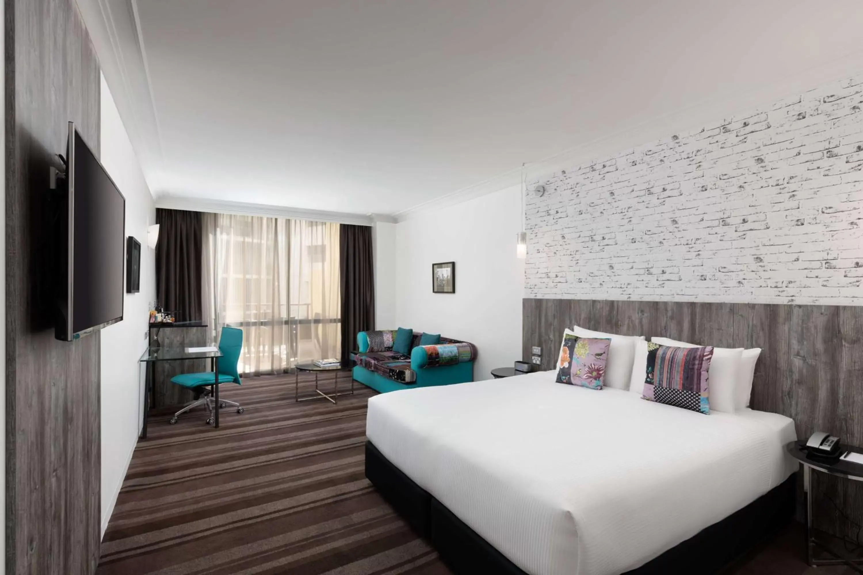 Double or Twin Room with Balcony in Rydges Sydney Central Double or Twin Room with Balcony in Rydges Sydney Central