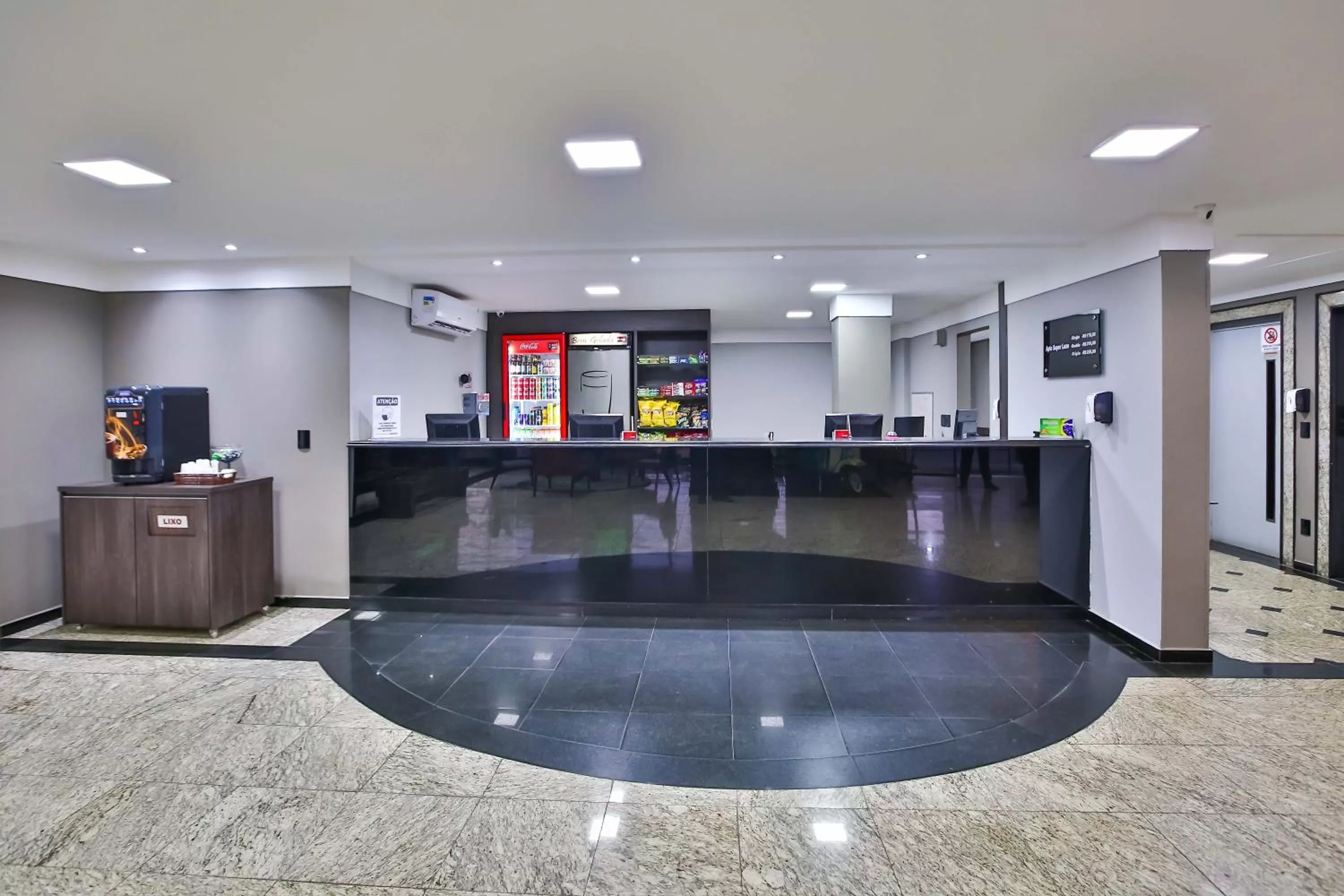 Lobby or reception in Vivendas Rio Claro by Atlantica