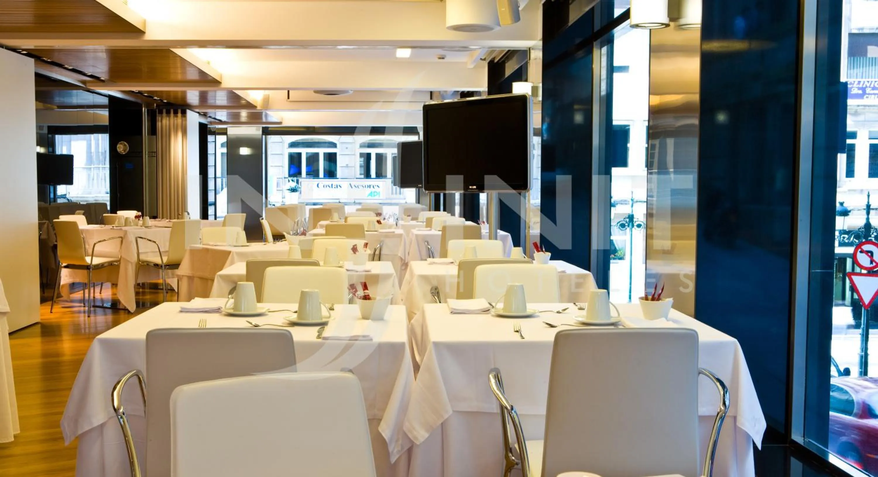 Restaurant/places to eat in Hotel Inffinit