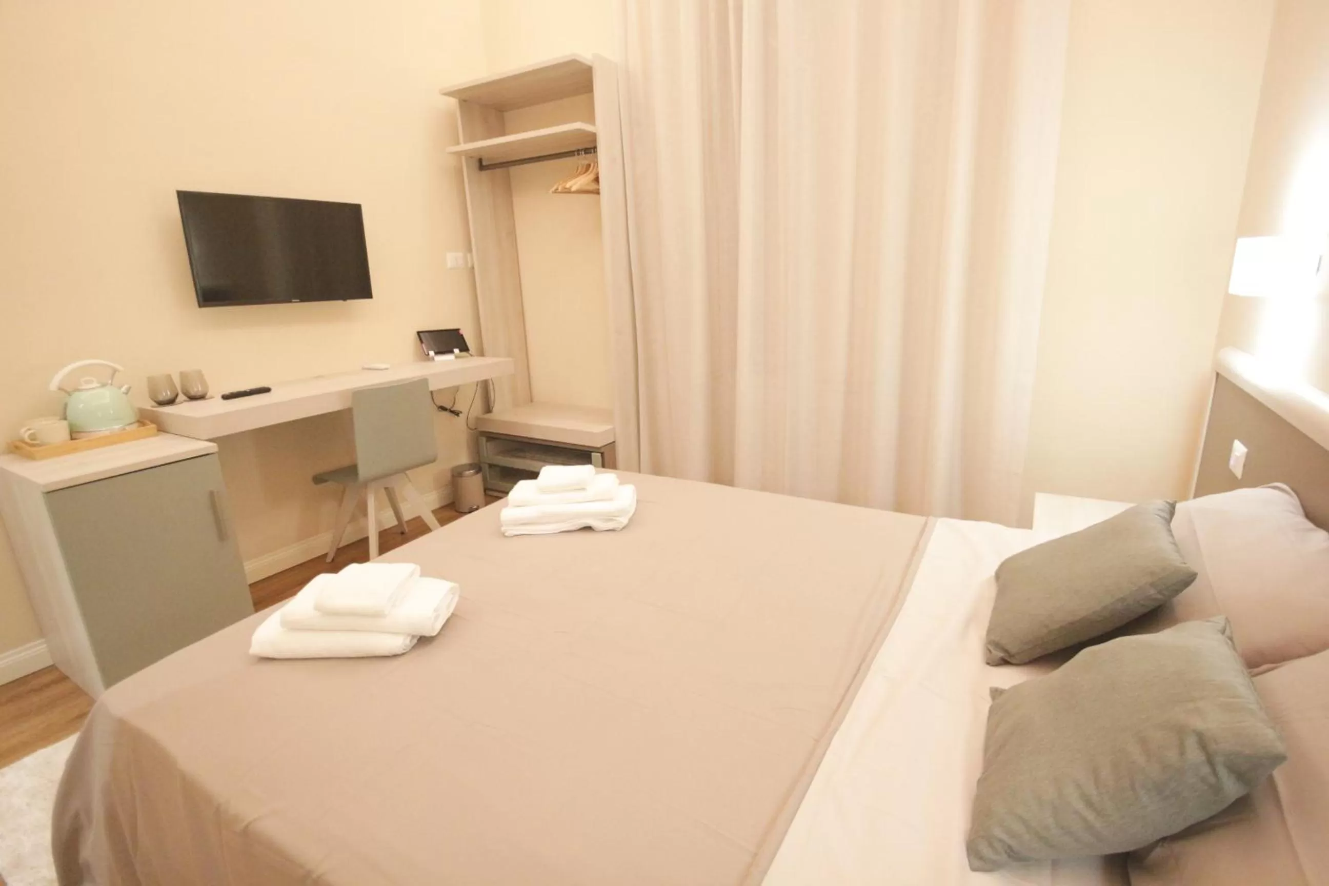 Photo of the whole room, Bed in Etna Vibes Home