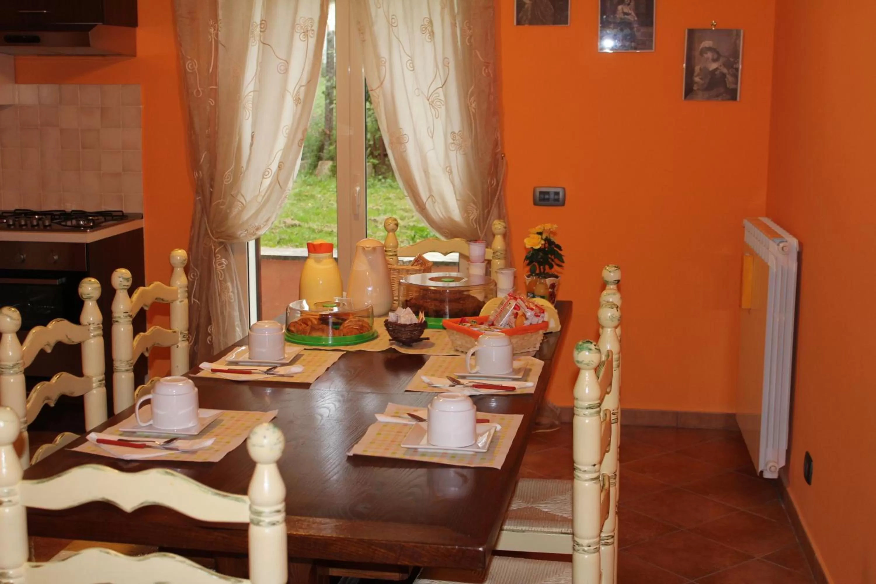 Communal lounge/ TV room in Il sottosopra