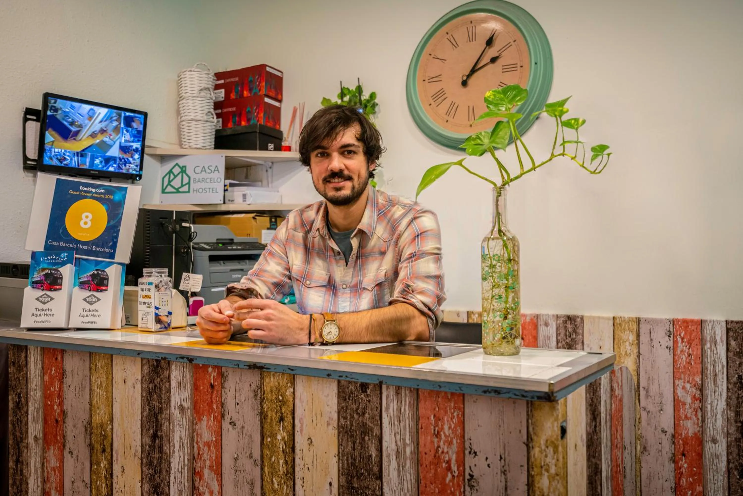 Lobby or reception in Casa Barcelo Hostel Barcelona
