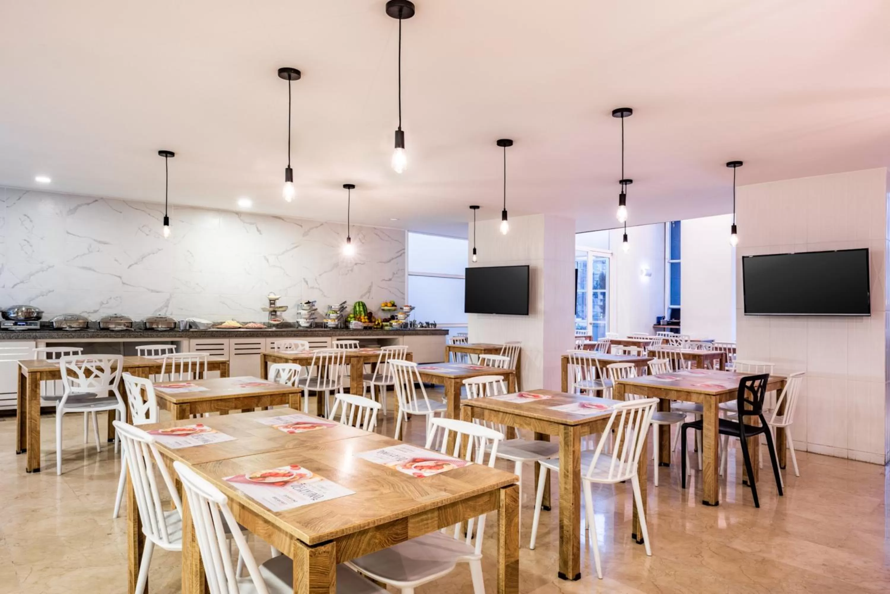 Breakfast in Holiday Inn Express - Cartagena Bocagrande by IHG