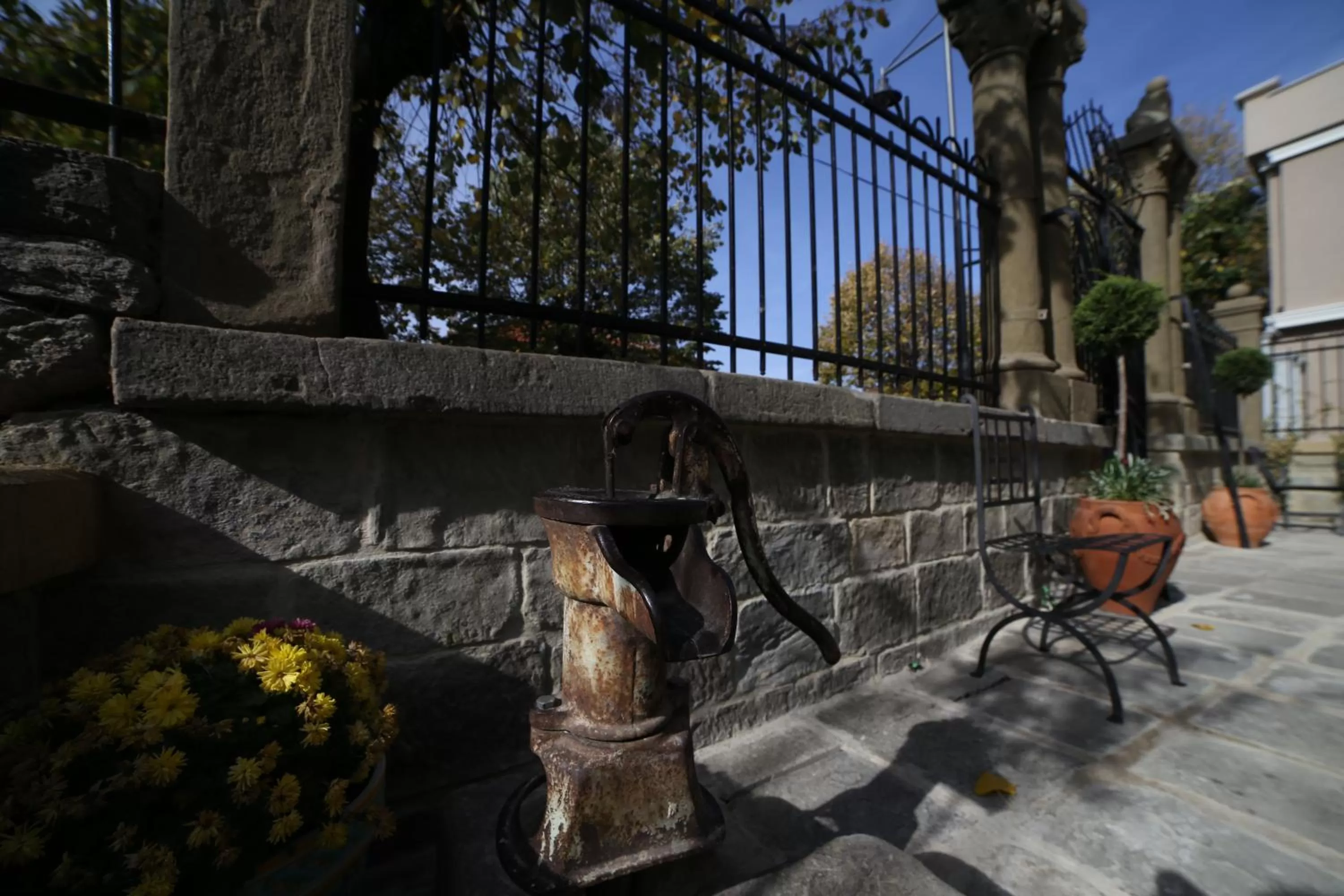 Property building in Vila Ebel Hotel Pool & Spa