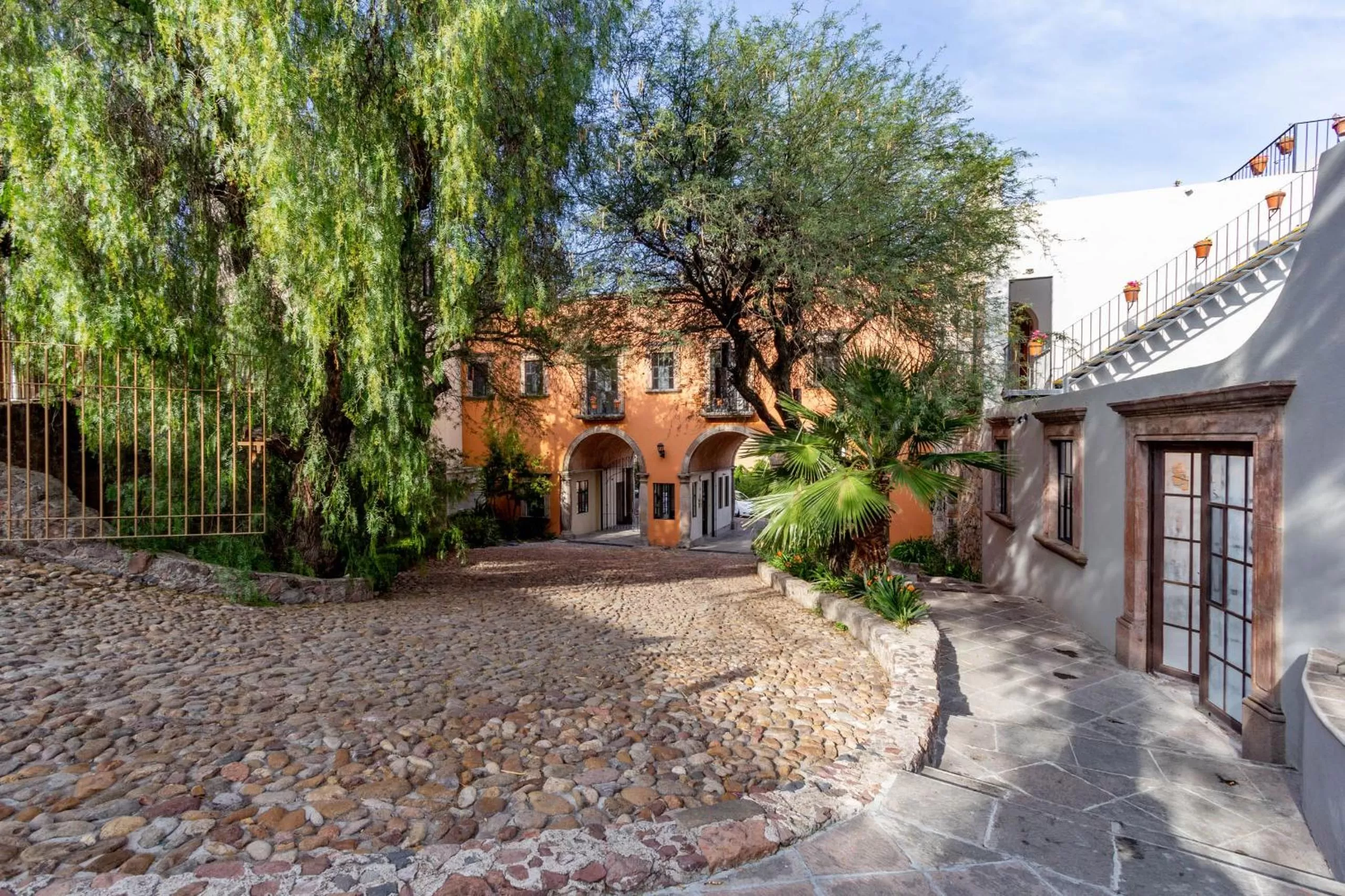 Property building in Casa Goyri San Miguel de Allende