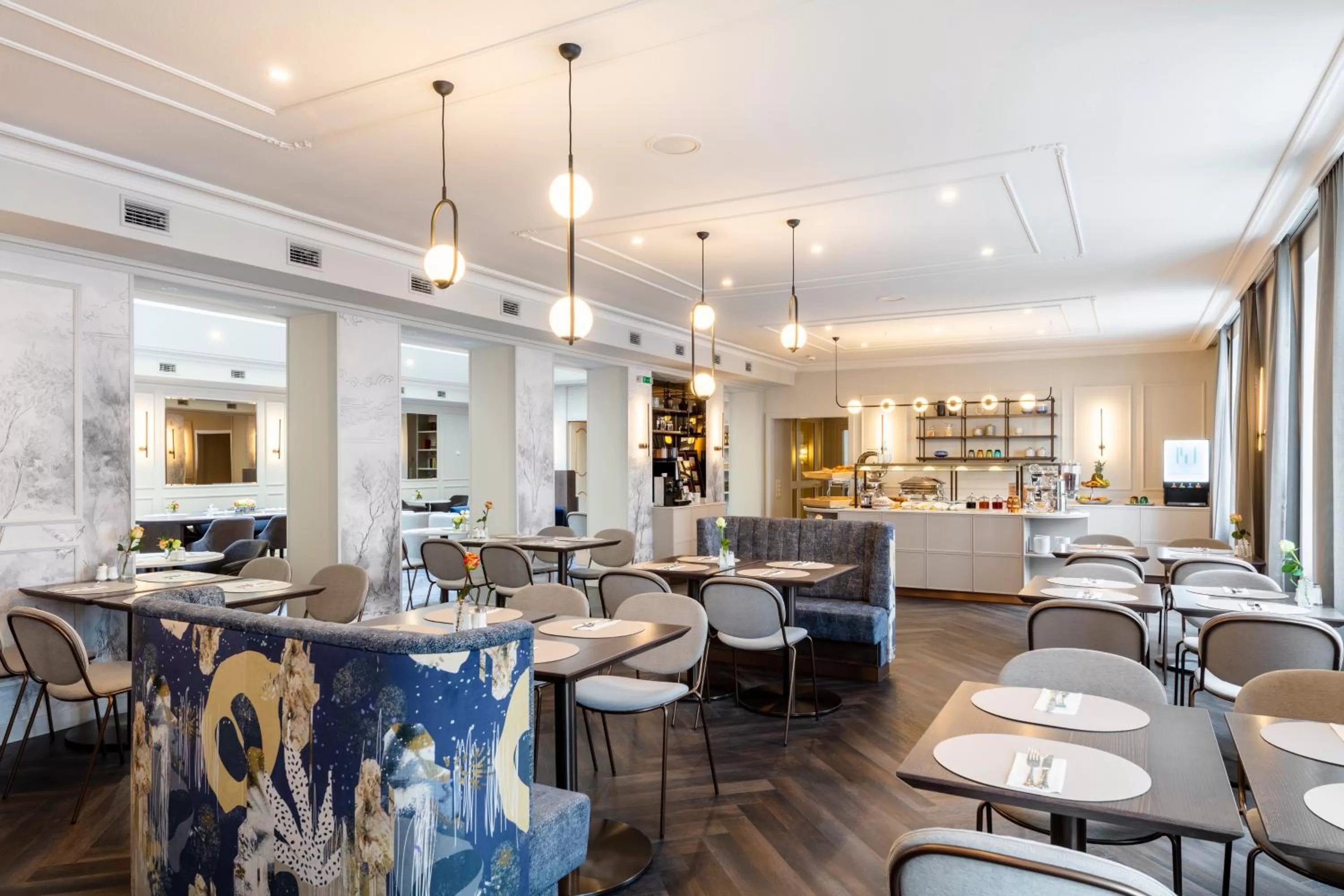 Buffet breakfast in Hotel City Central