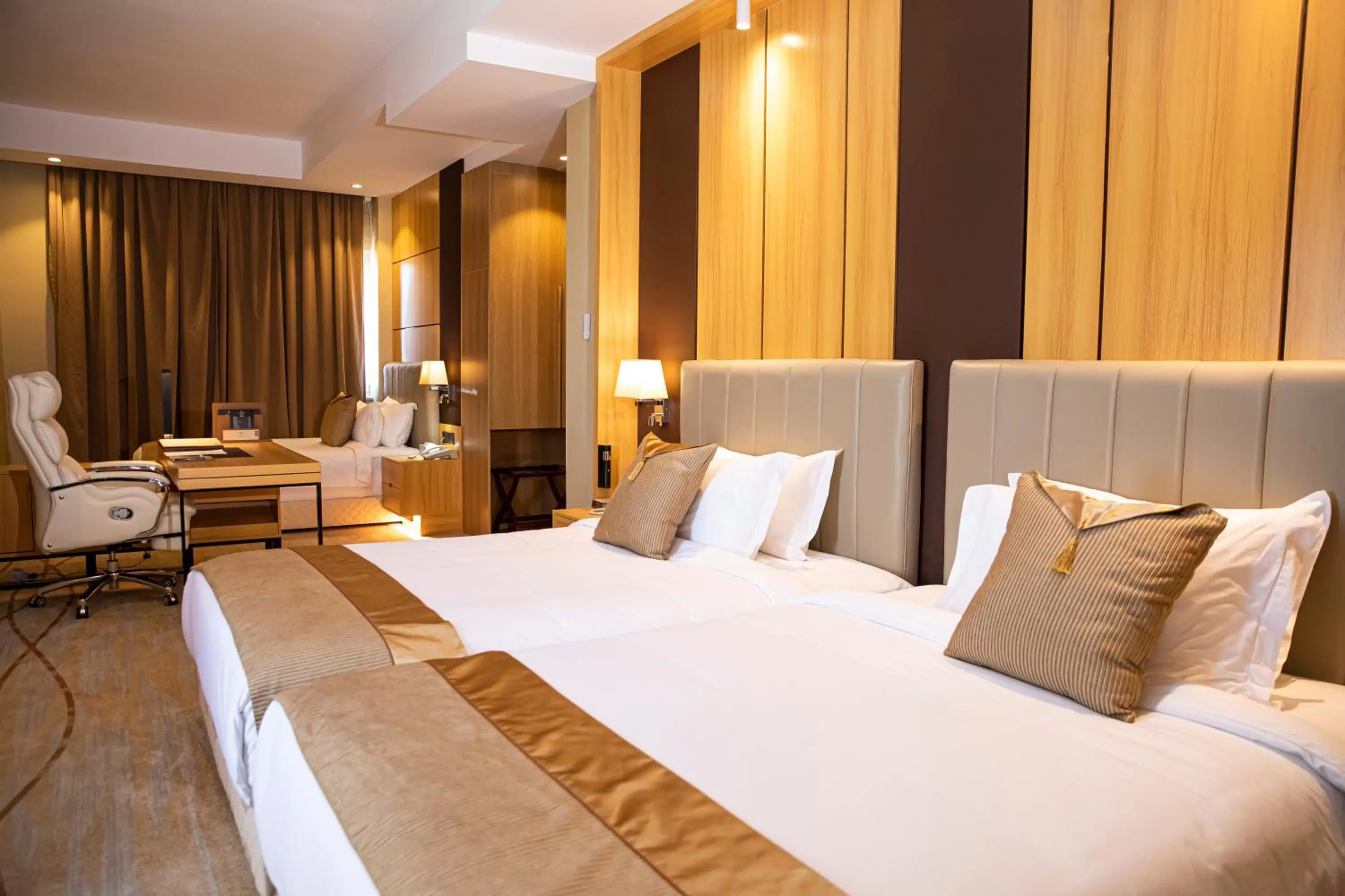 Bedroom, Bed in Hotel Diamond Prishtina