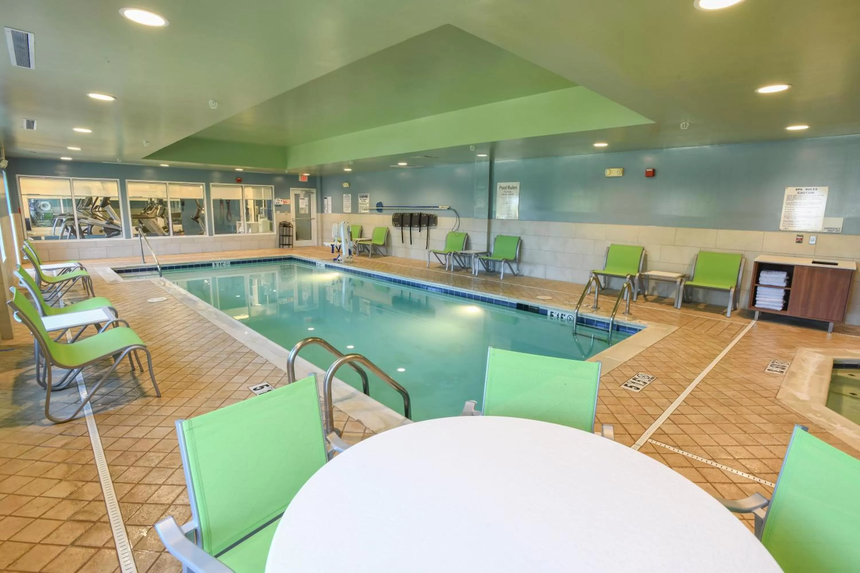 Swimming pool in Holiday Inn Express Hotel & Suites Richwood - Cincinnati South by IHG