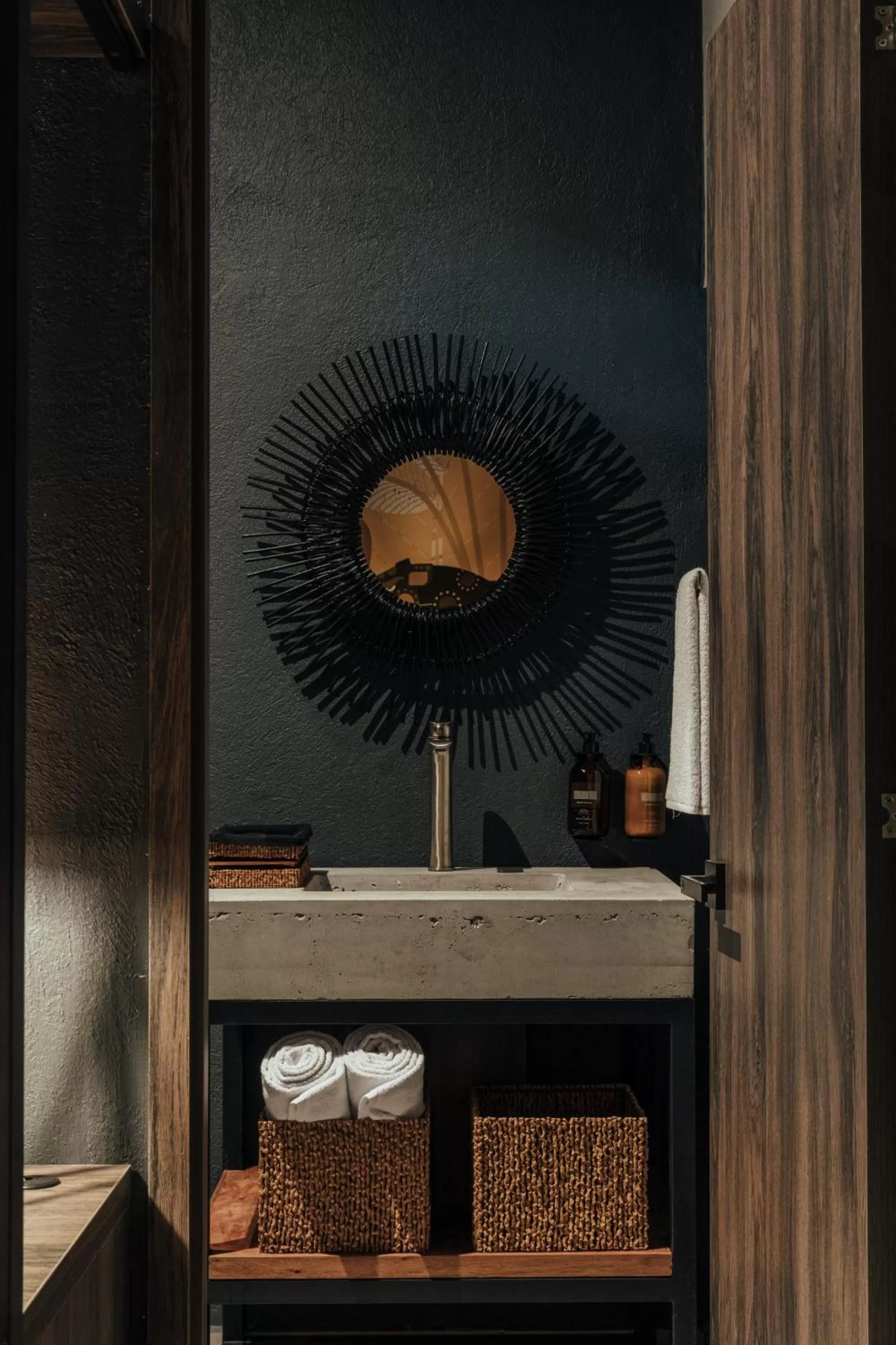 Toilet in Sui Posada Boutique