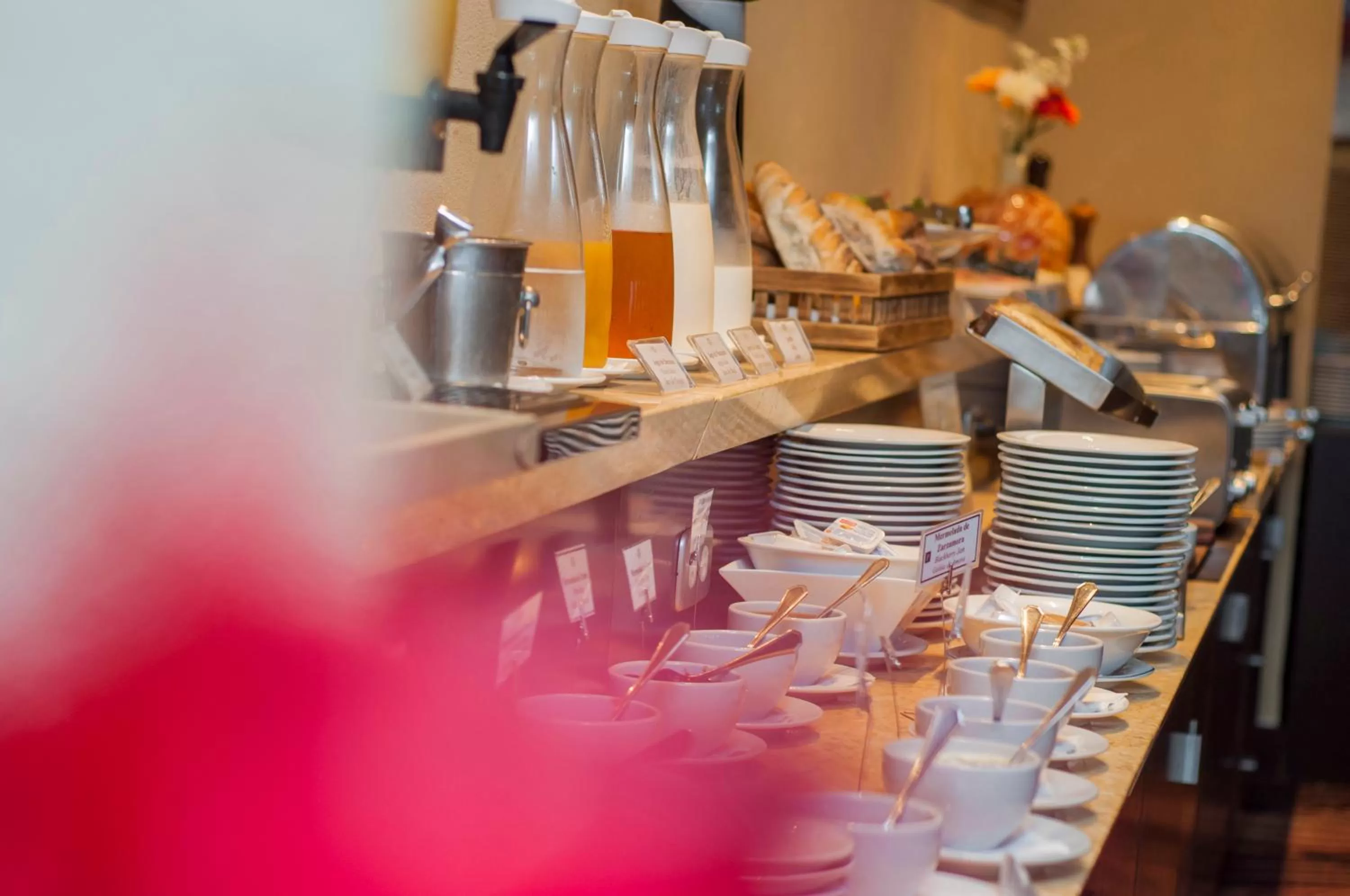 Buffet breakfast in Panoramic Grand - Iguazú