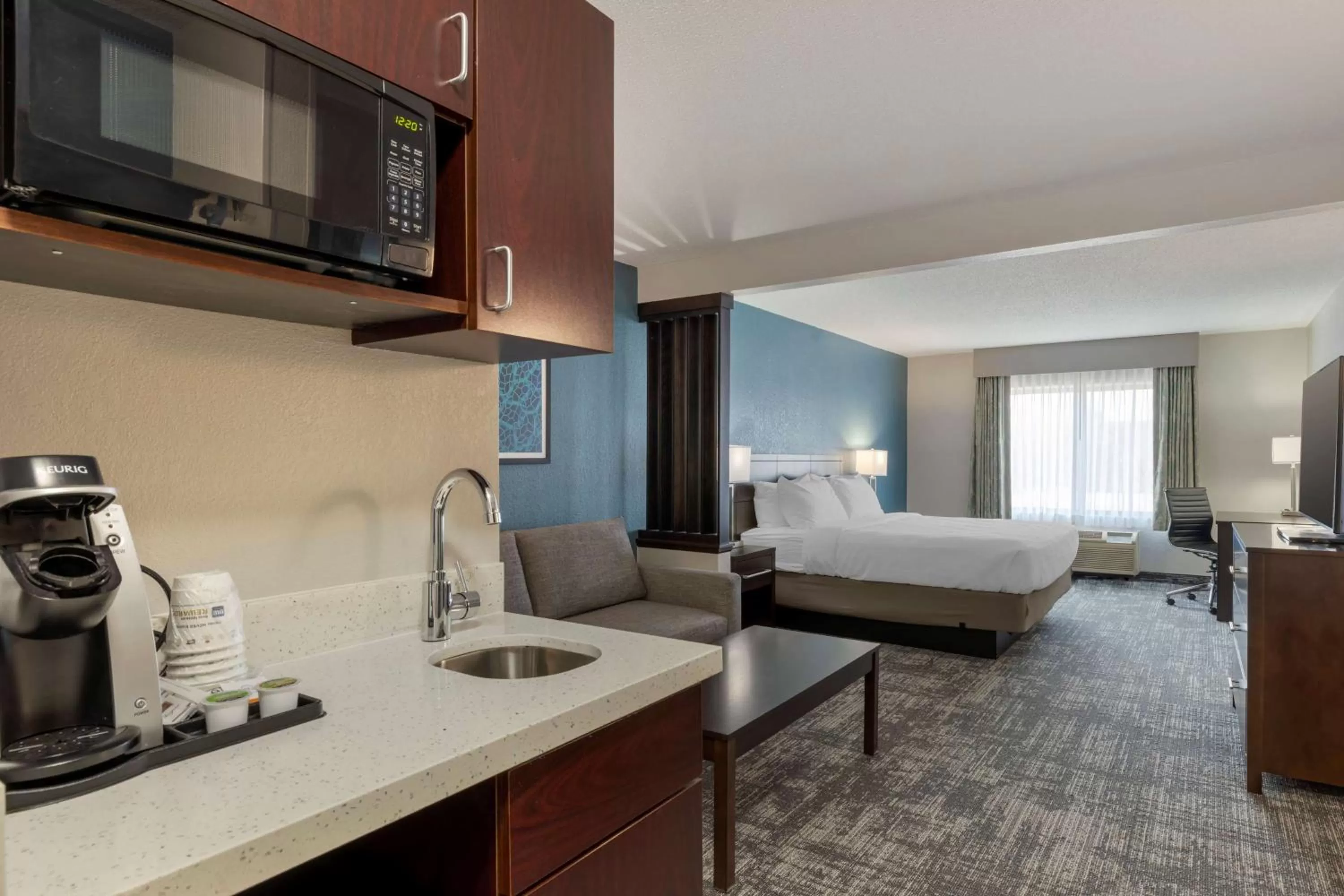 Bedroom, Bed in Best Western Watertown Inn & Suites