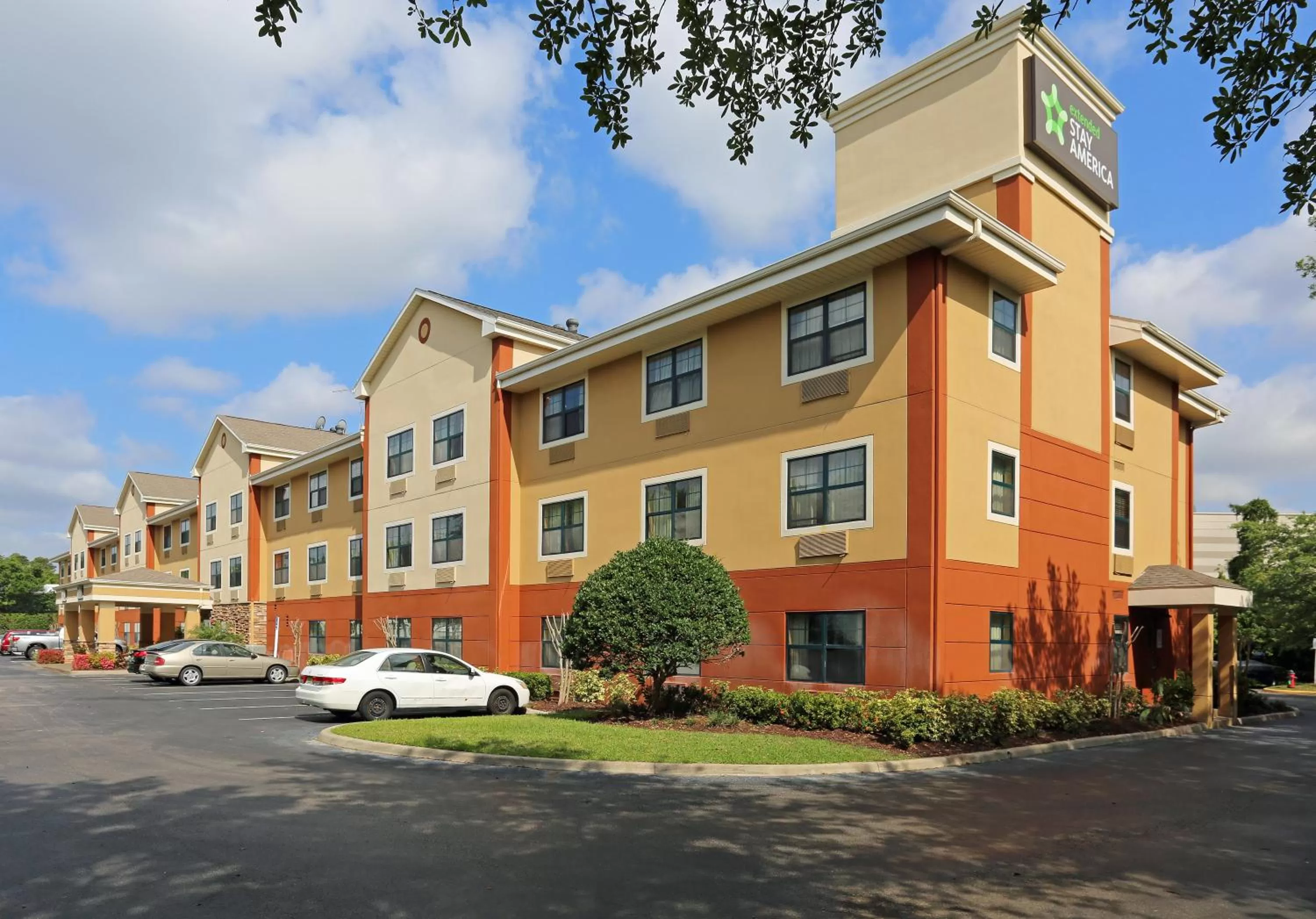 Property building in Extended Stay America Select Suites - Orlando - Conven Ctr - Sports Complex