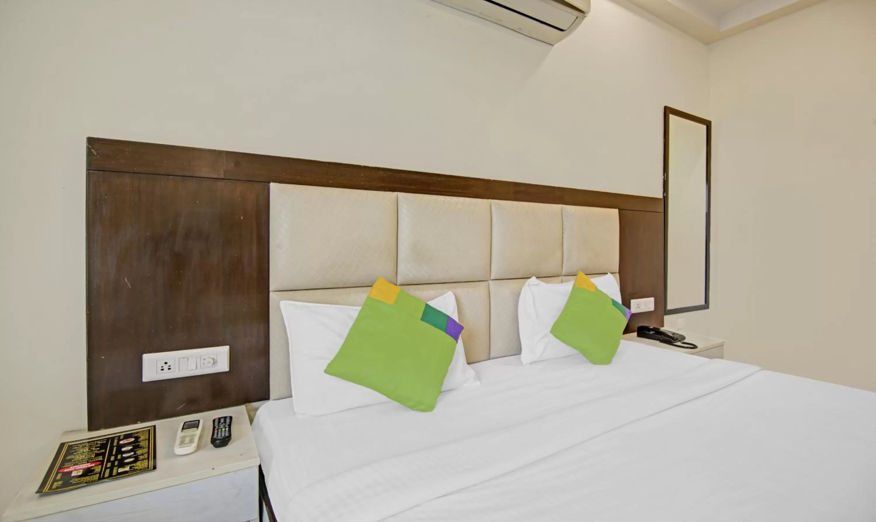 Bed in Treebo Trend Apple Pie