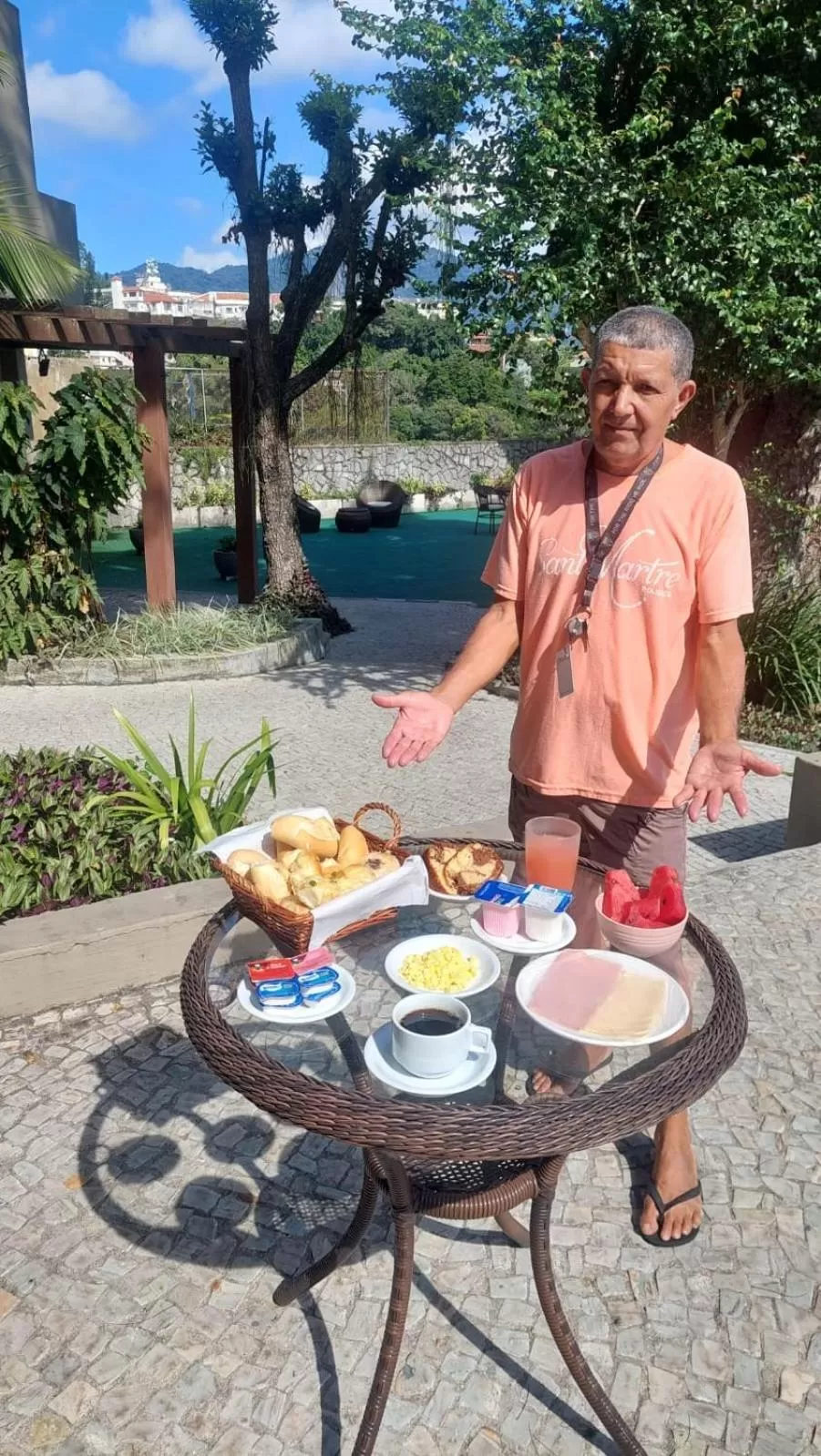 Breakfast in Sant' Martre