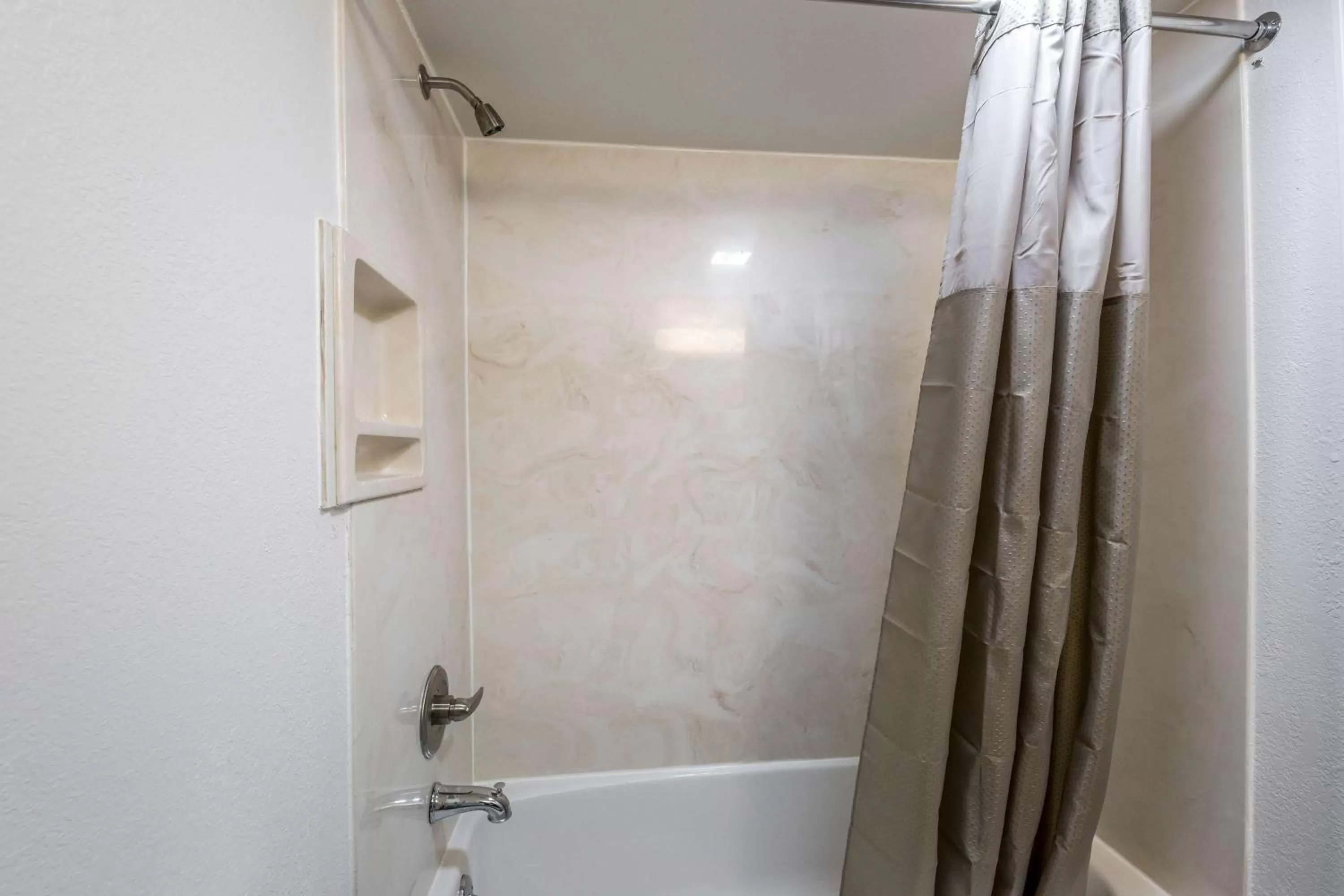 Bathroom in Motel 6 Peoria