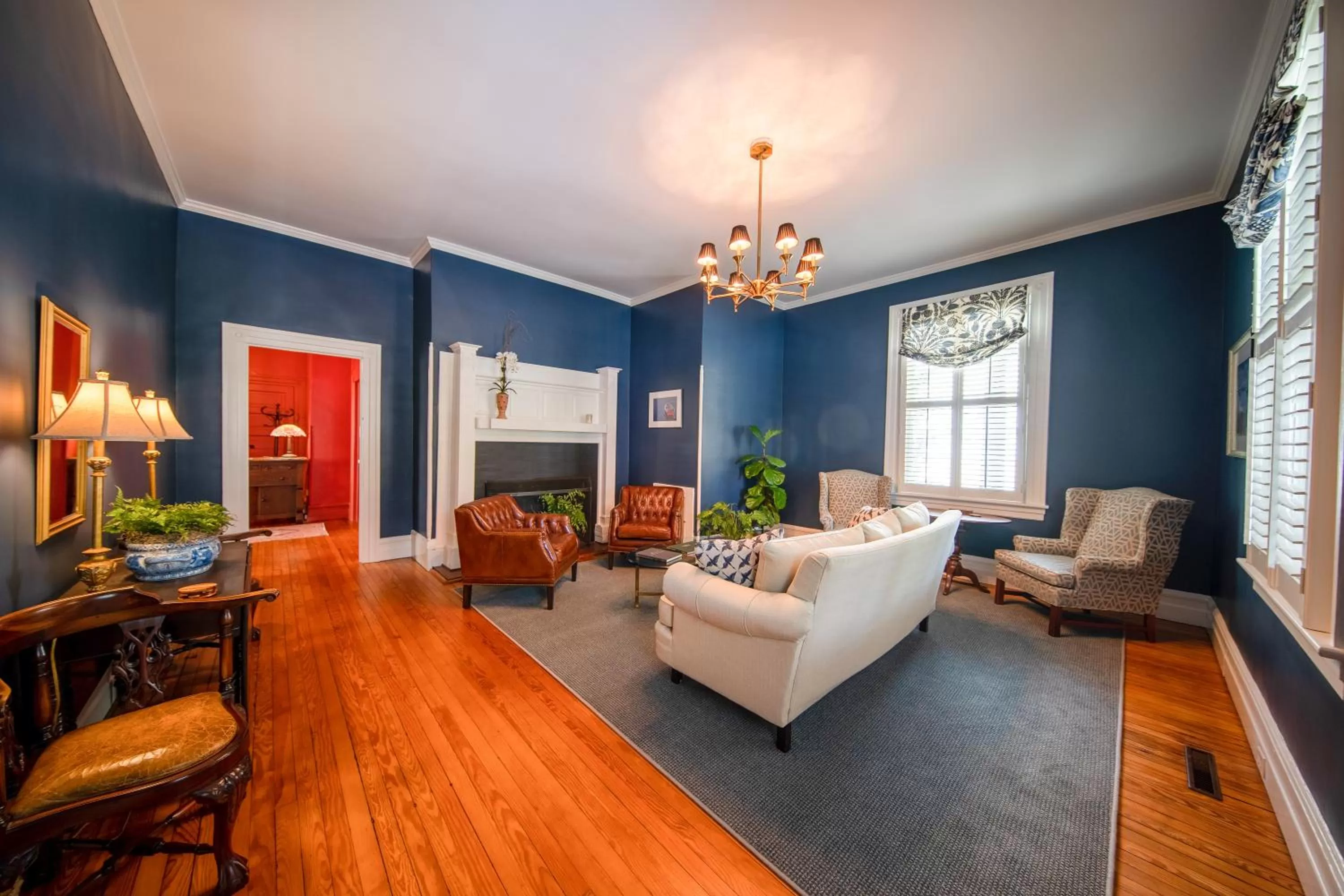 Living room, Bed in The Edenton Collection-Captain's Quarters Inn