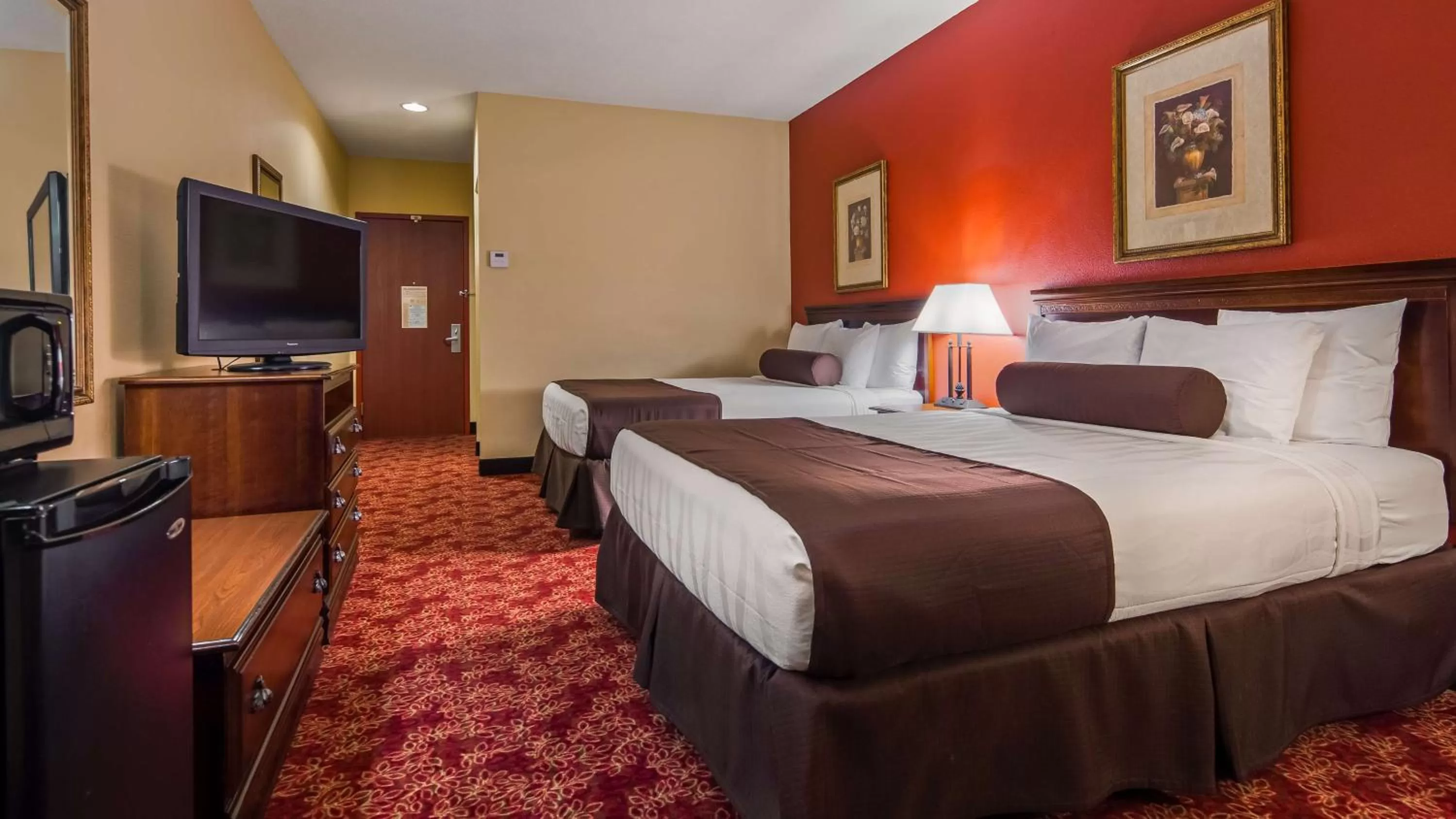 Photo of the whole room, Bed in Best Western Fort Lauderdale Airport Cruise Port