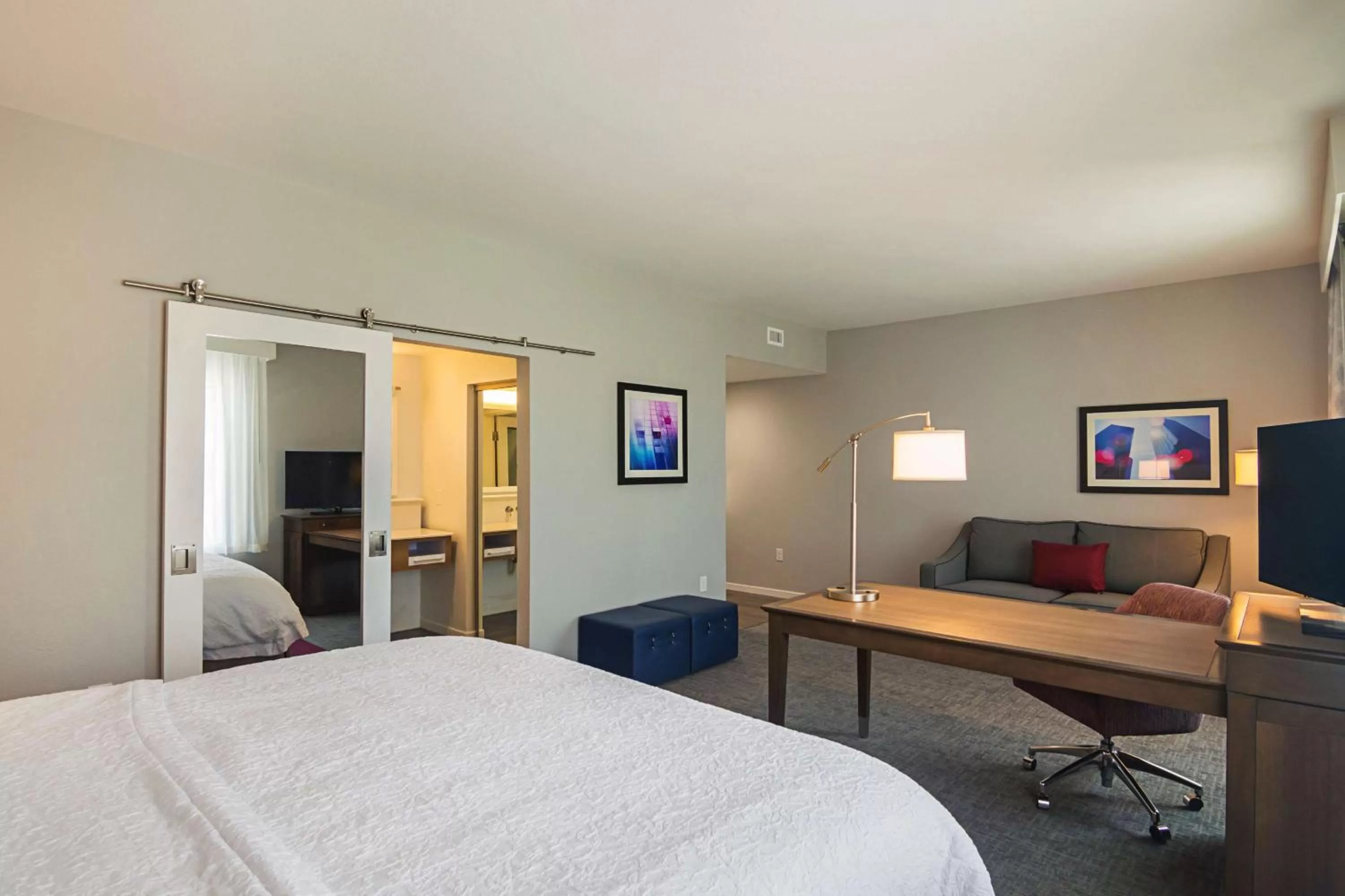 Bed in Hampton Inn & Suites-Dallas/Richardson