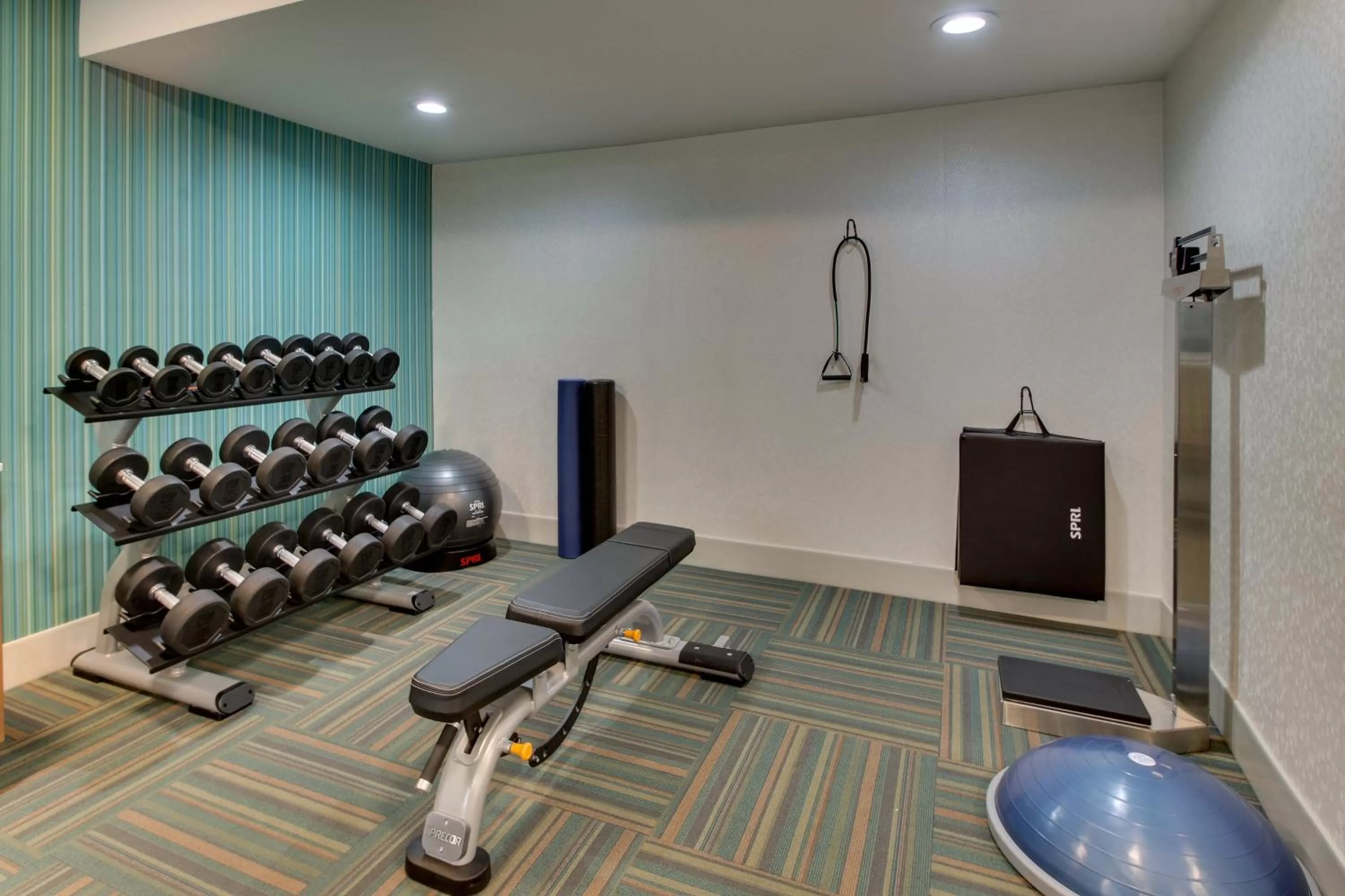 Fitness centre/facilities in Holiday Inn Express Pittston - Scranton Airport by IHG