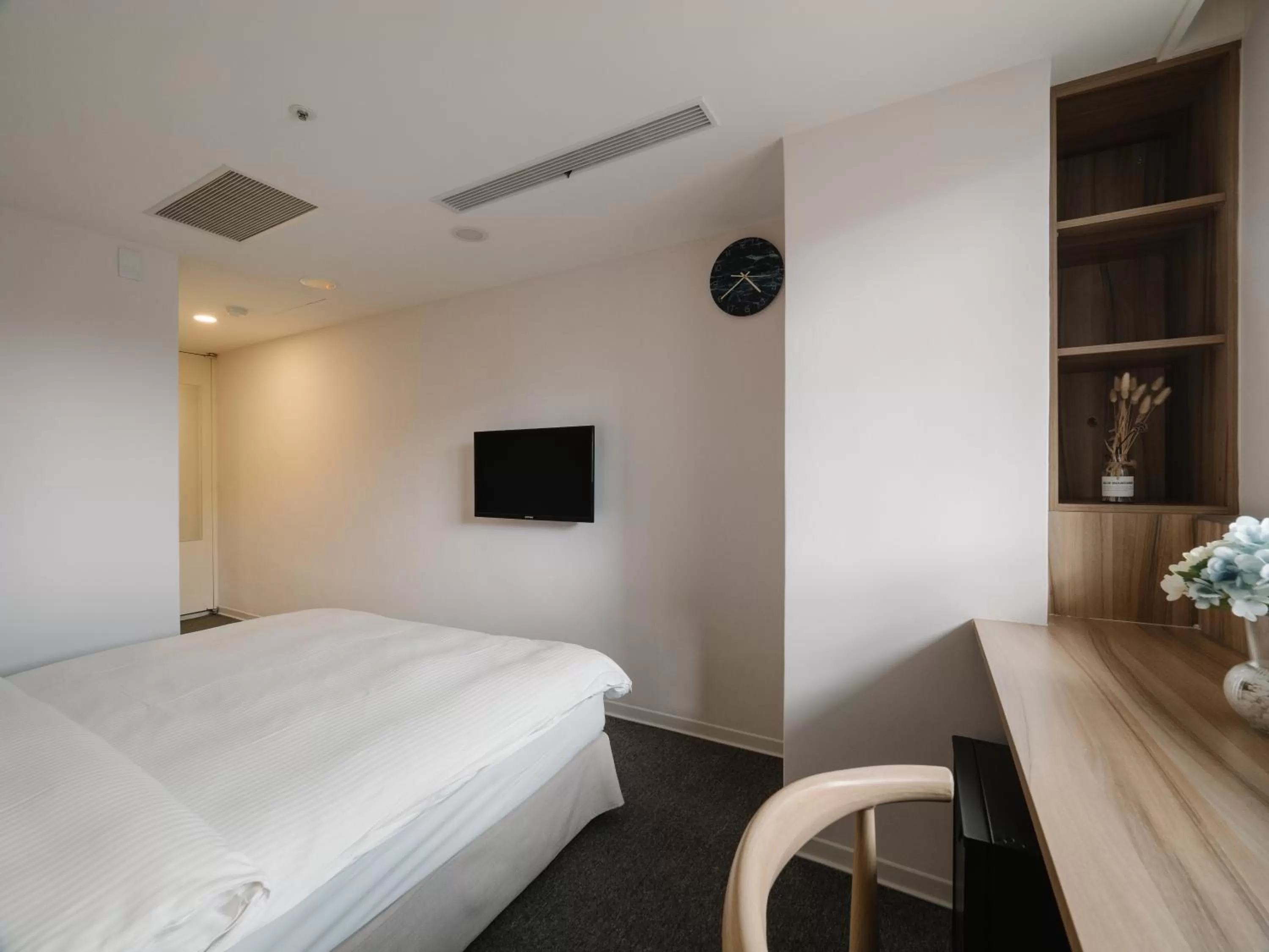 TV and multimedia, Bed in Hotel attic